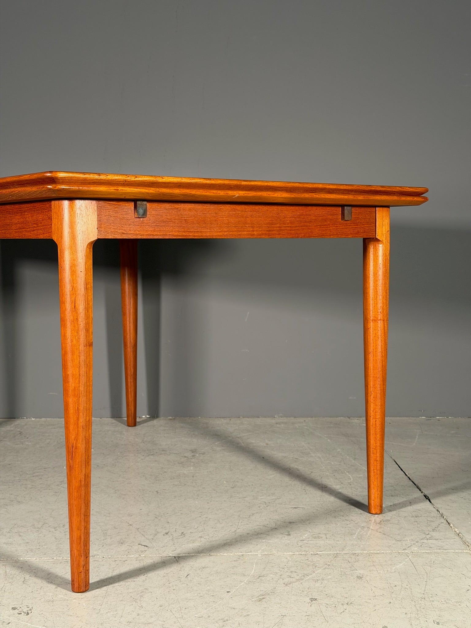 Tavolo a tiro in teak