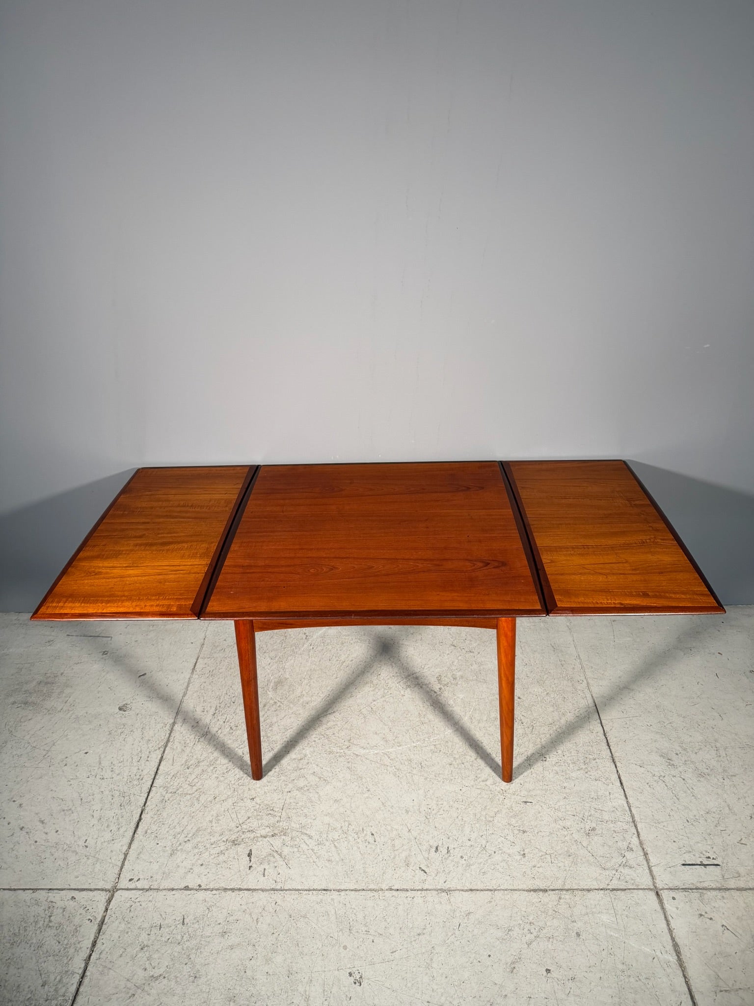 Tavolo danese in teak