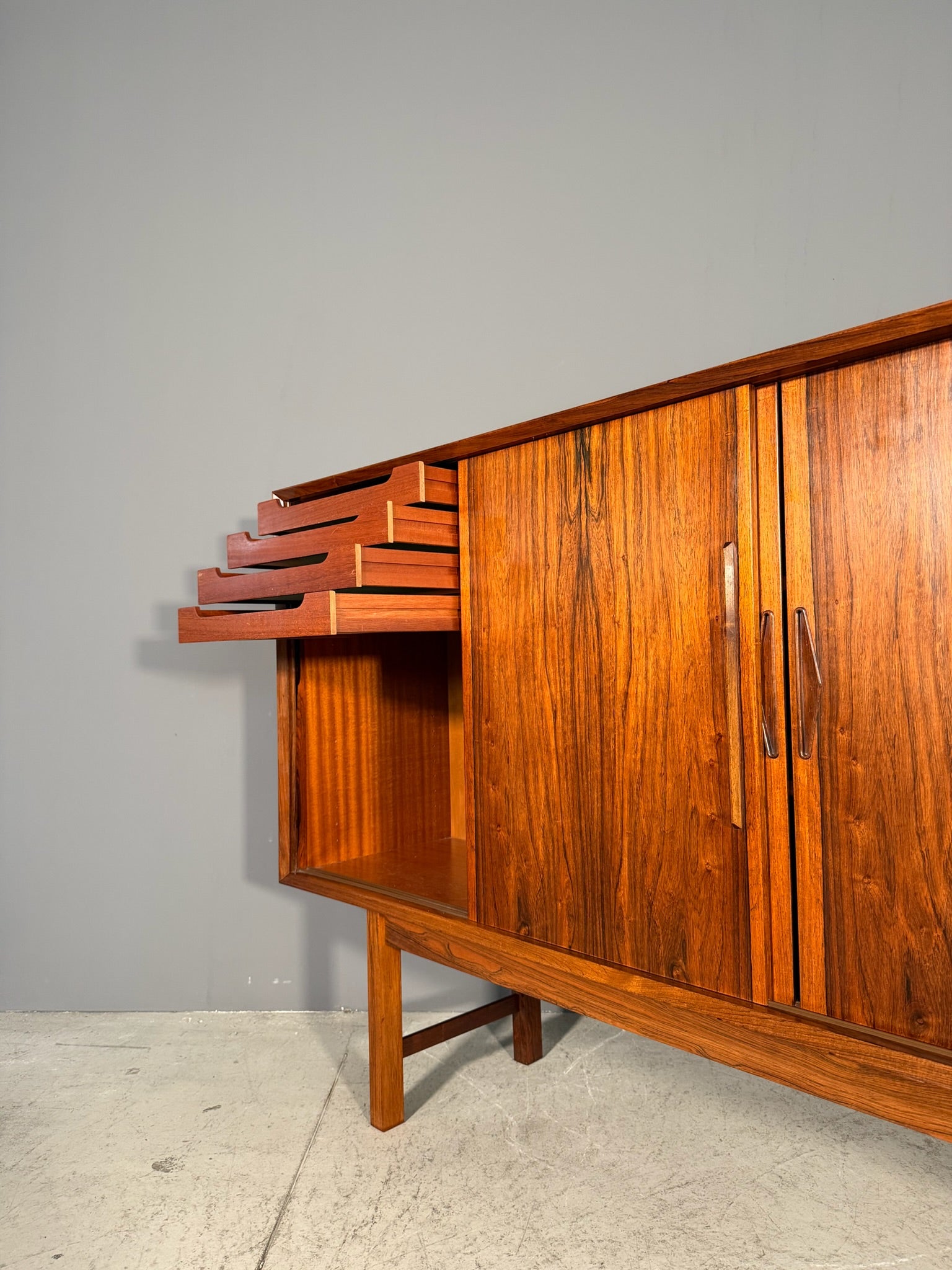 Highboard in palissandro
