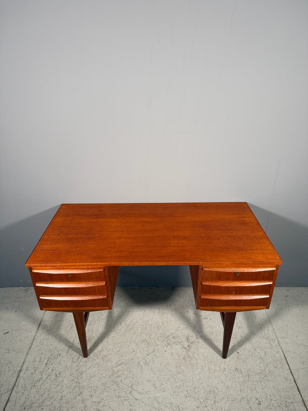 Scrivania vintage originale danese
