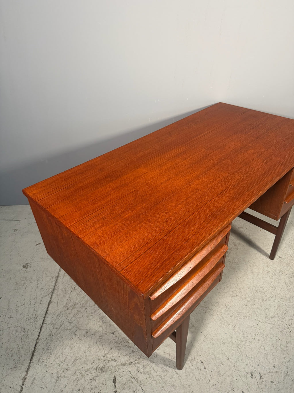Scrivania vintage originale danese