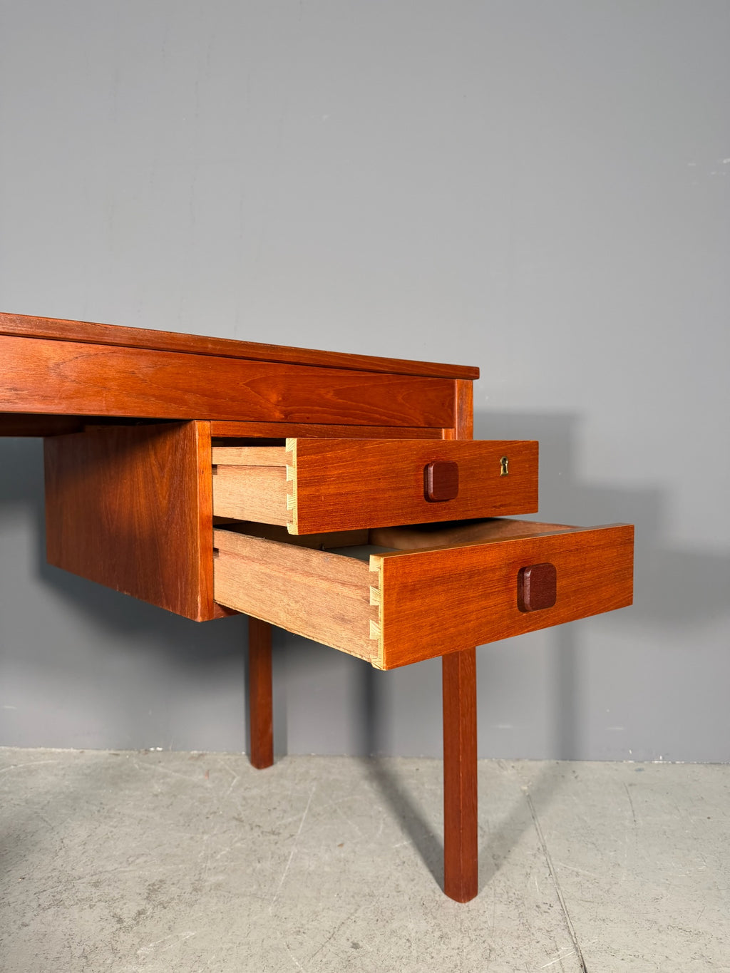 Scrivania vintage Anni 60