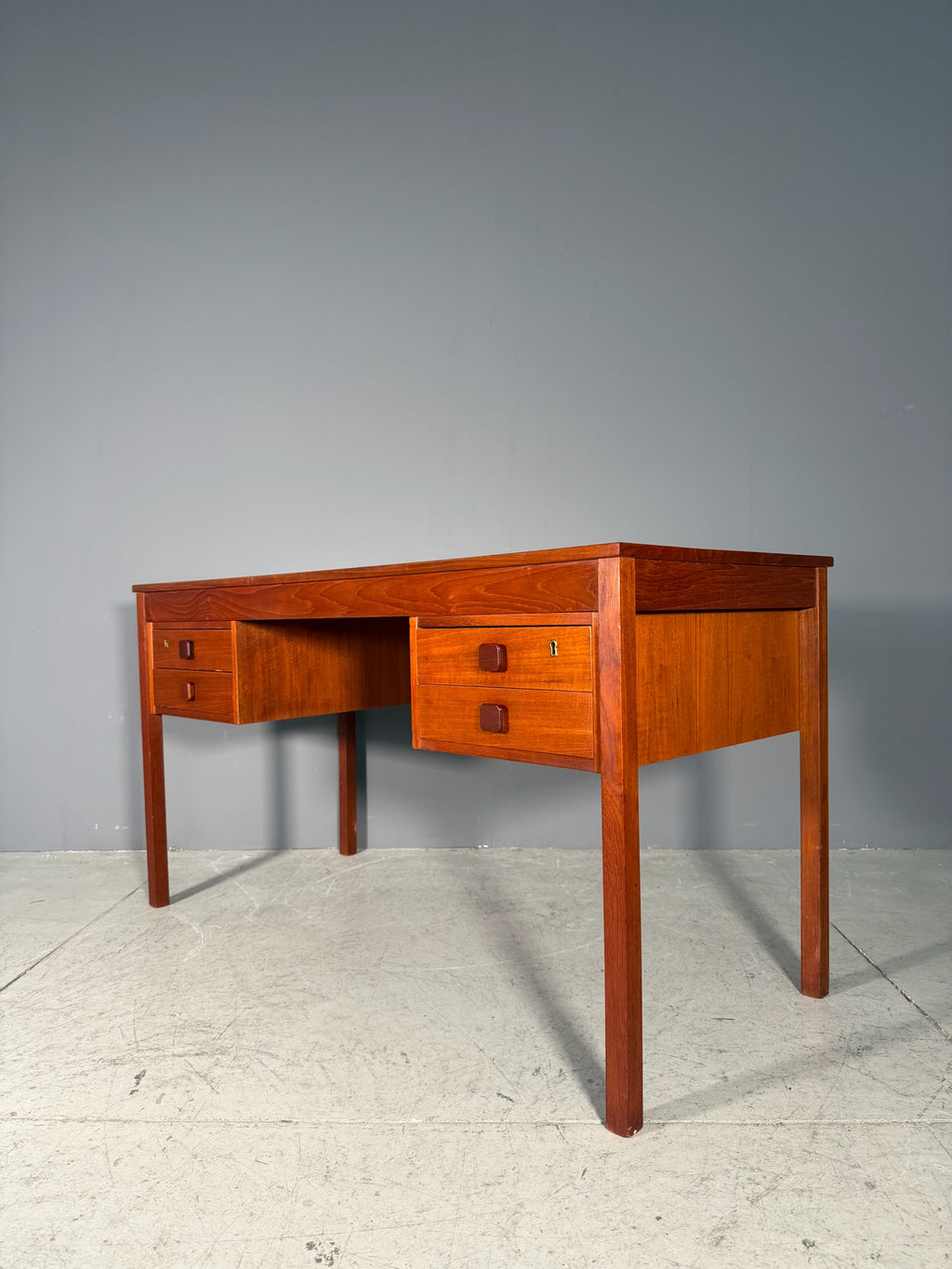 Scrivania vintage Anni 60