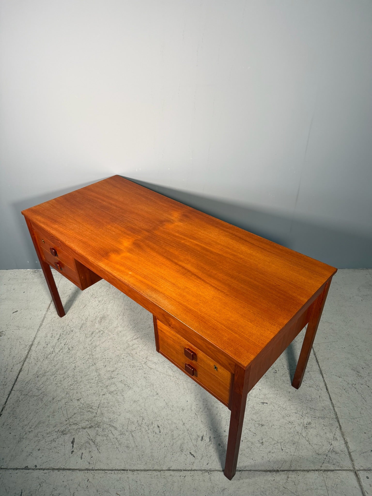 Scrivania vintage Anni 60