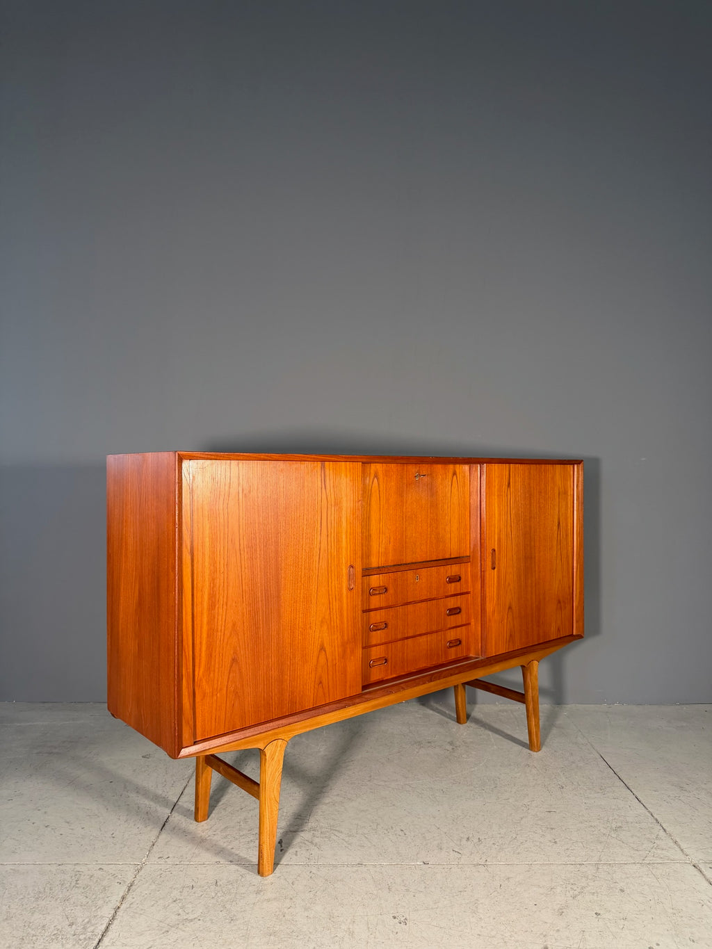 Highboard Anni 60 in teak