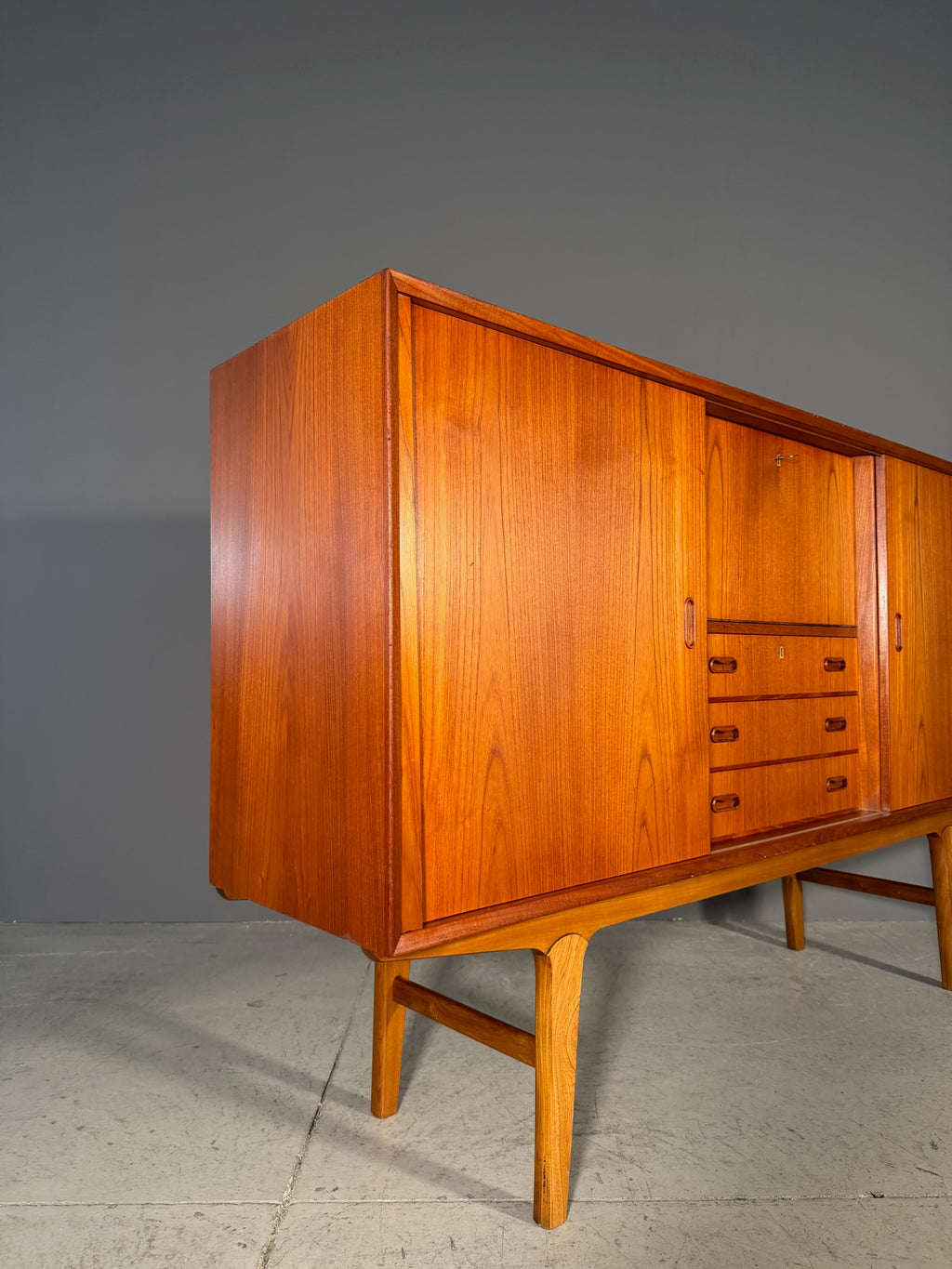 Highboard Anni 60 in teak