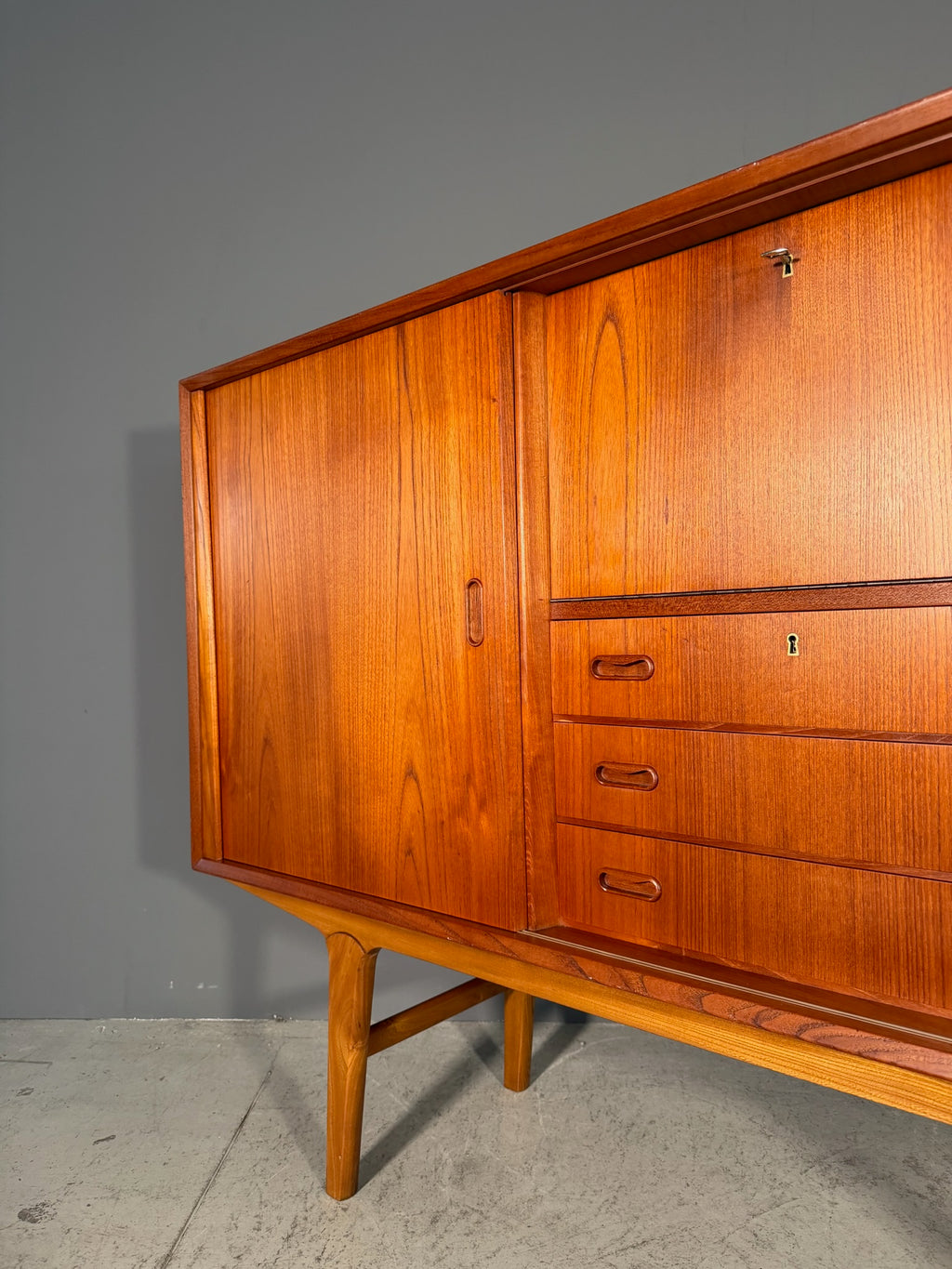 Highboard Anni 60 in teak
