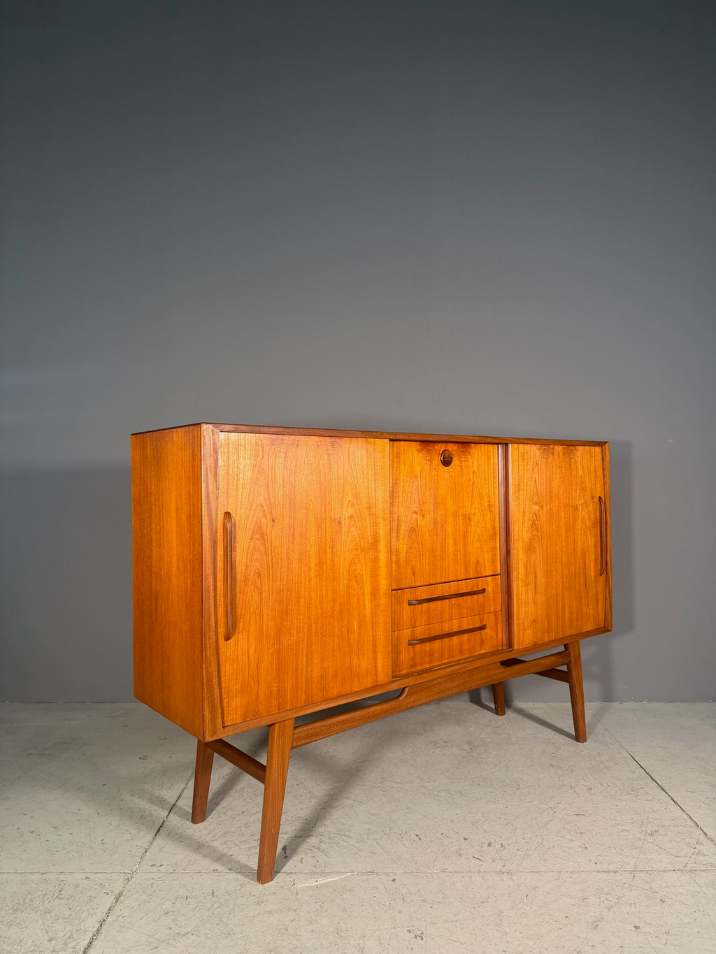 Highboard Anni 60 in teak