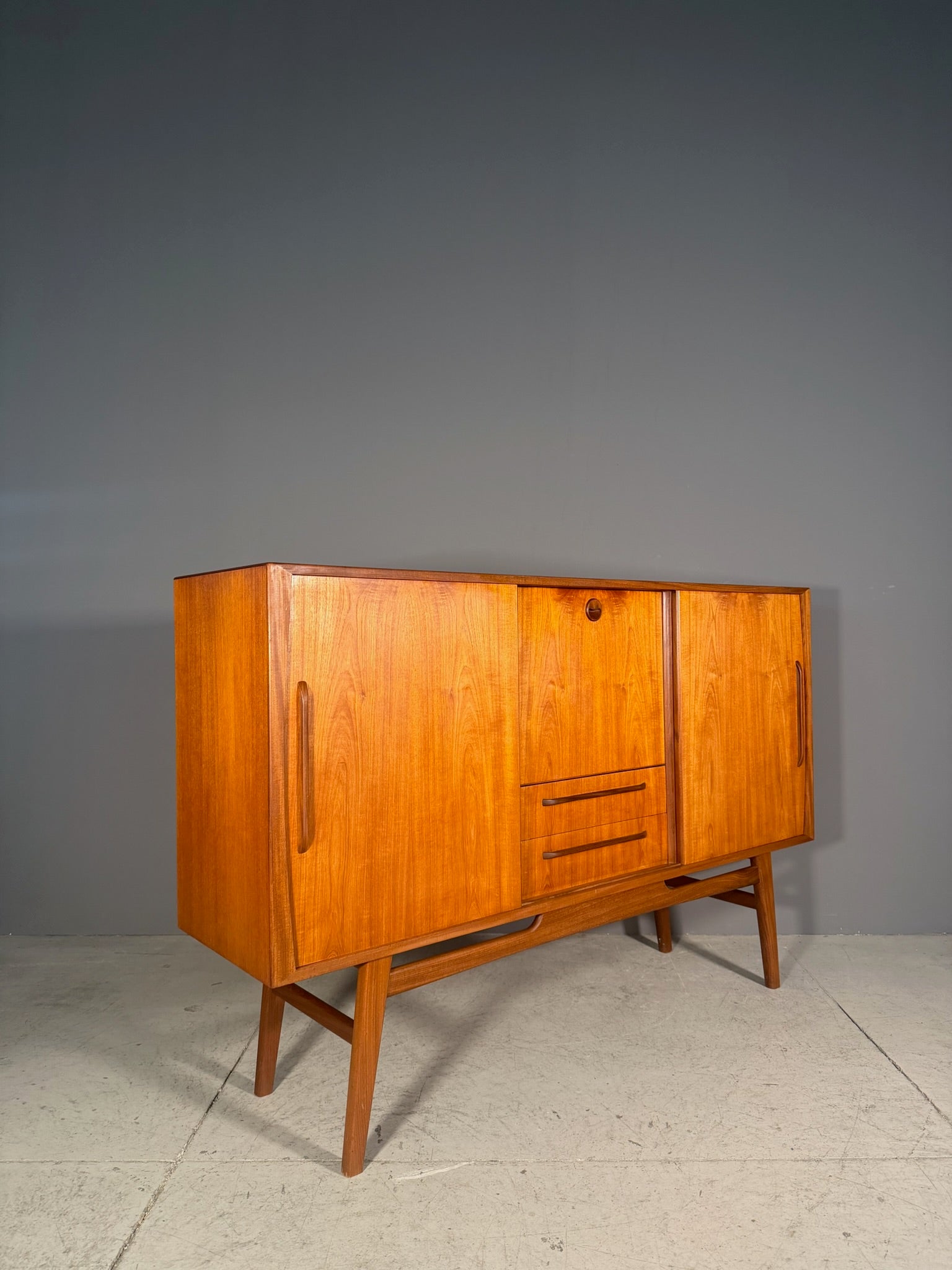 Highboard Anni 60 in teak