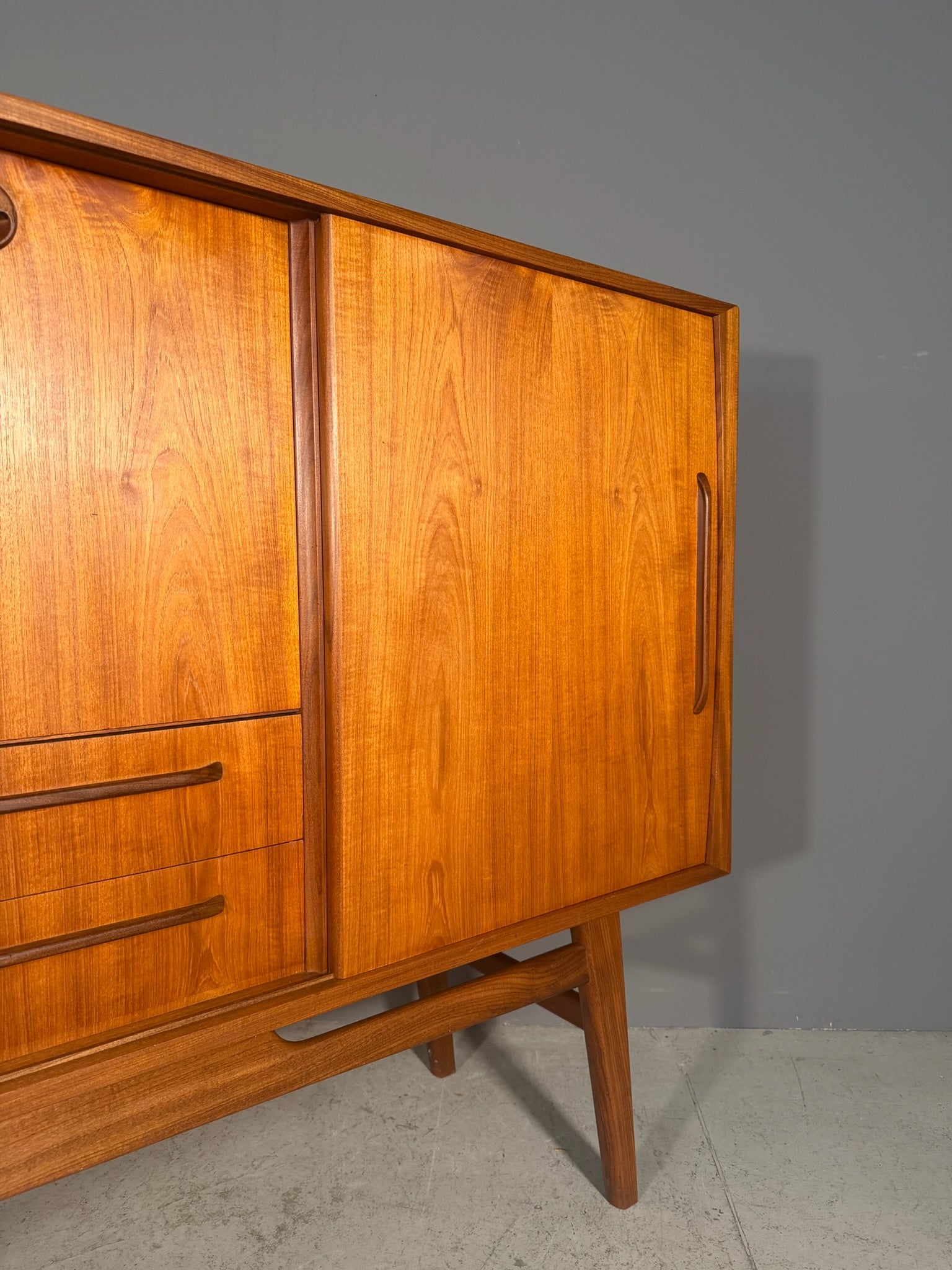 Highboard Anni 60 in teak