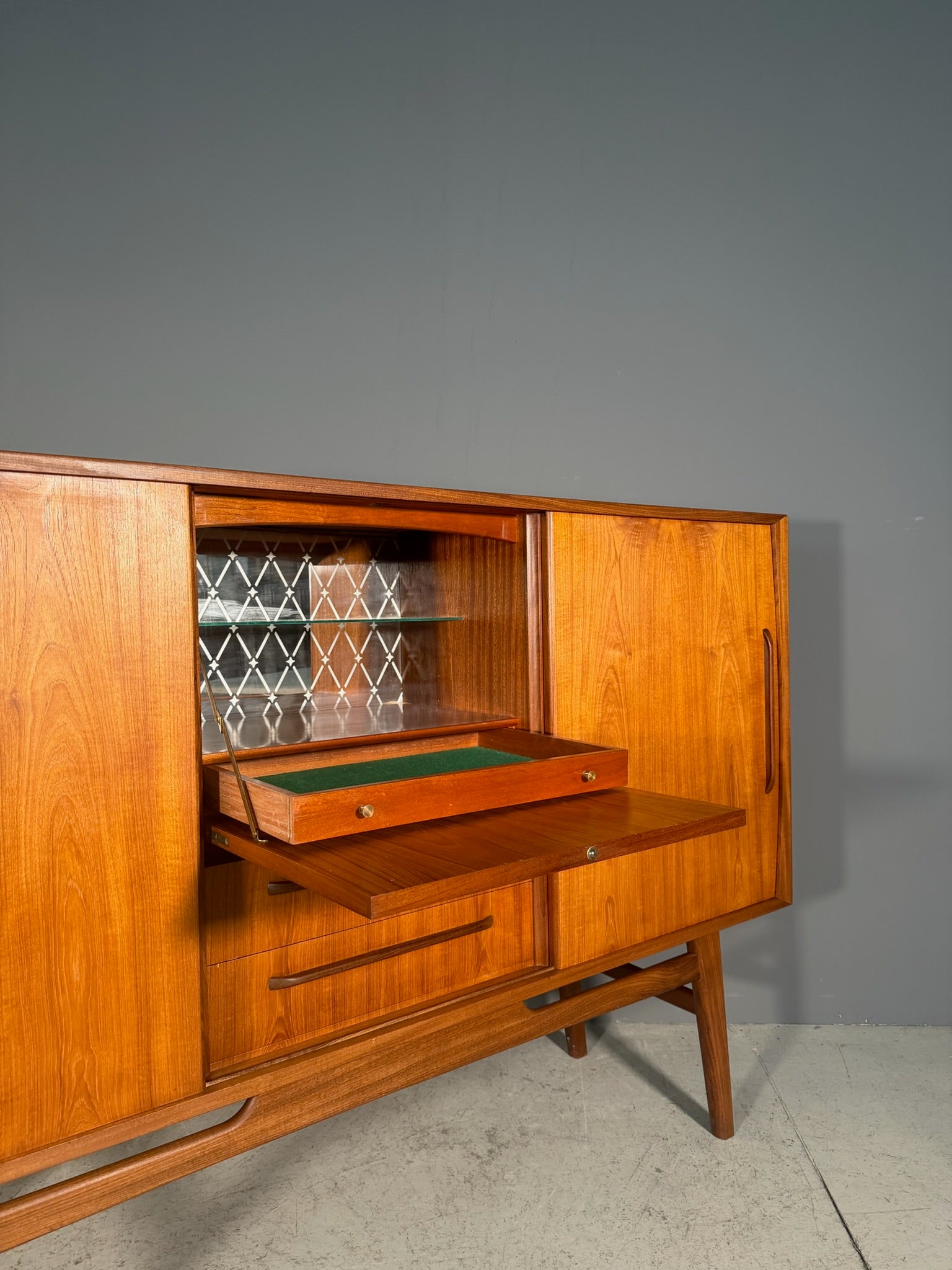 Highboard Anni 60 in teak
