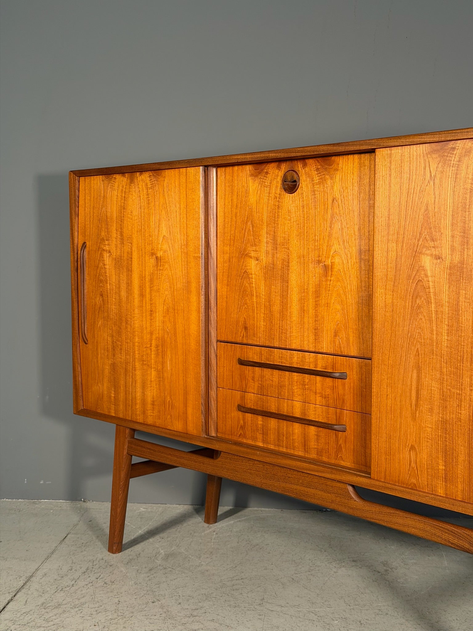 Highboard Anni 60 in teak