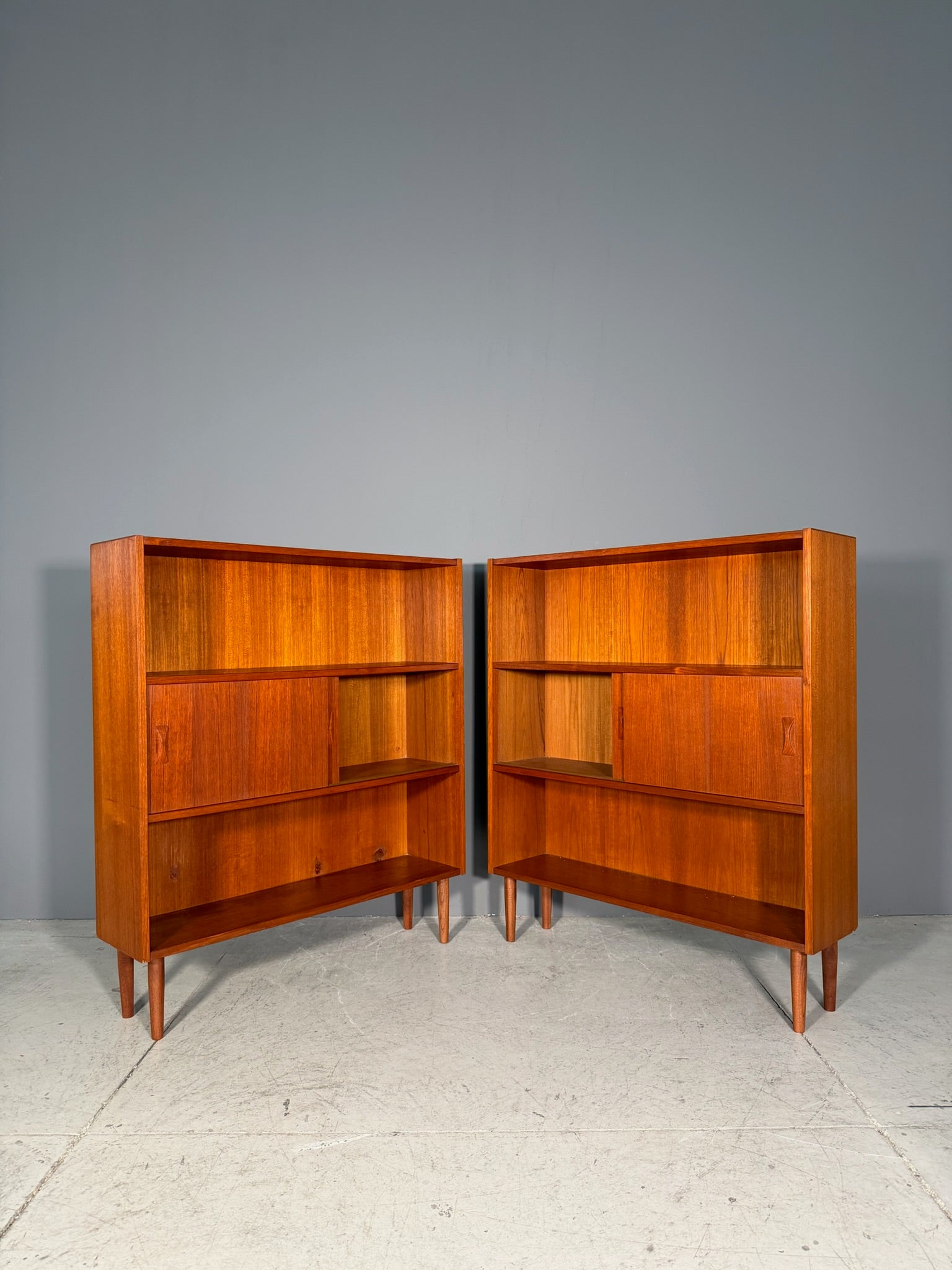 Libreria scandinava in teak