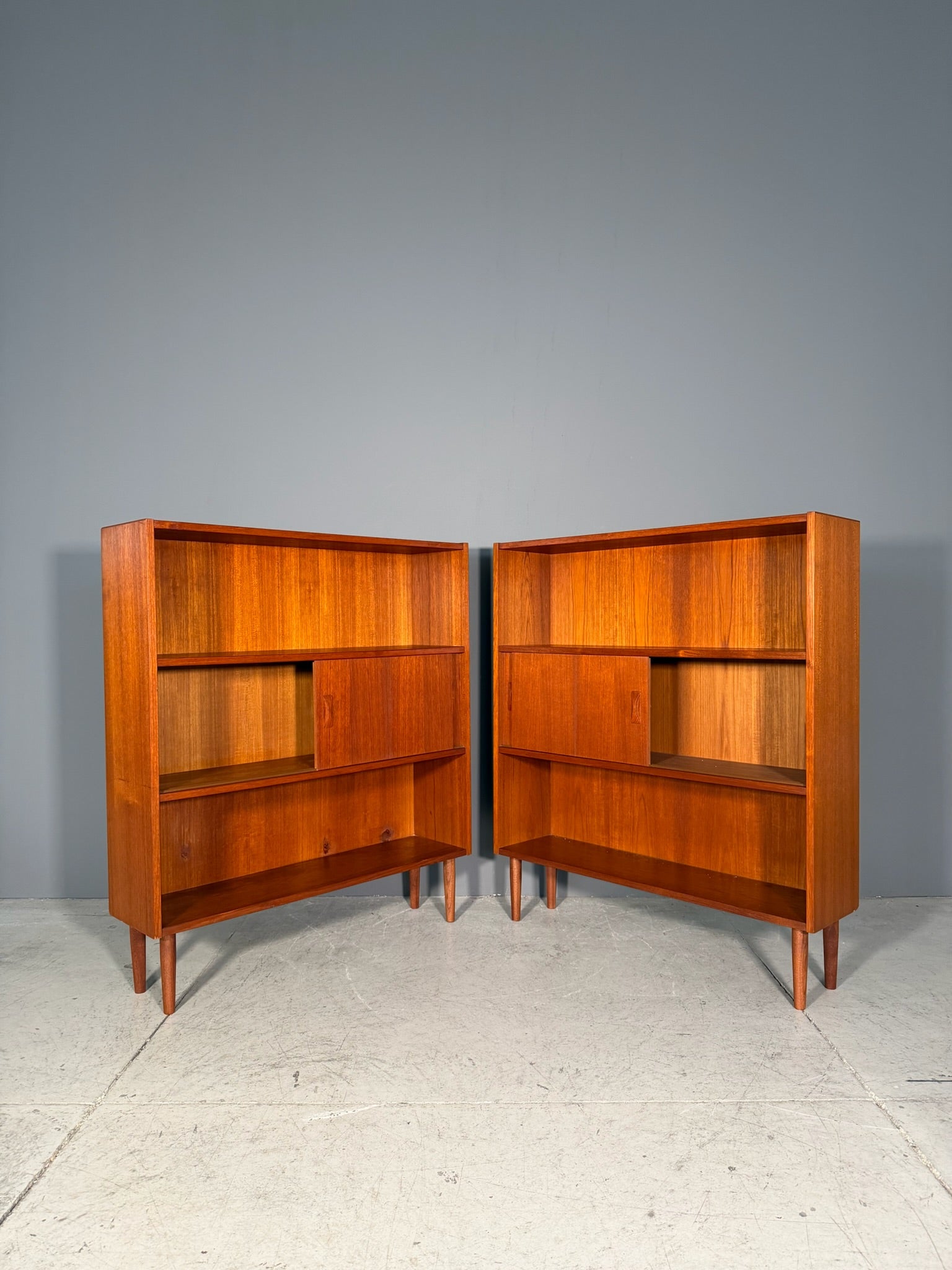 Libreria scandinava in teak