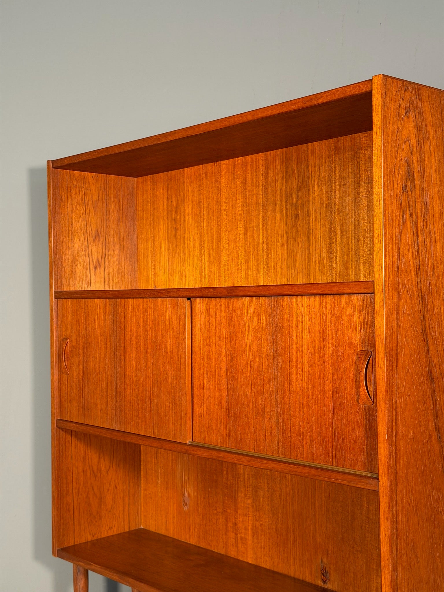 Libreria scandinava in teak