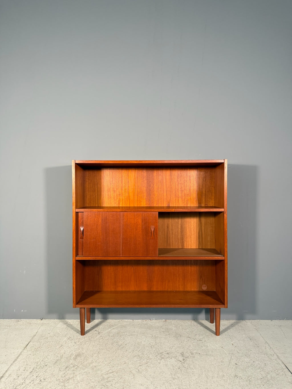 Libreria scandinava in teak