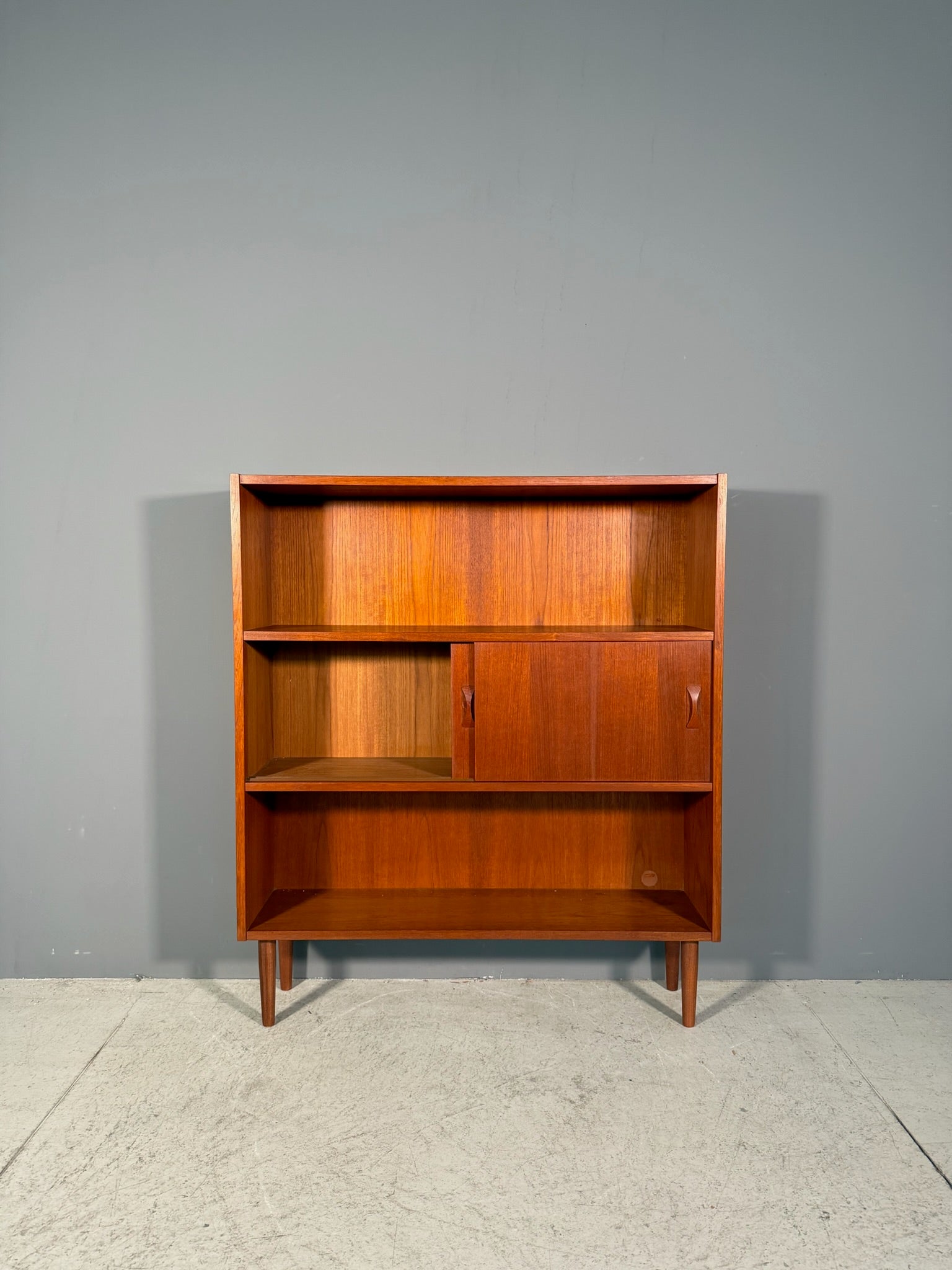Libreria scandinava in teak