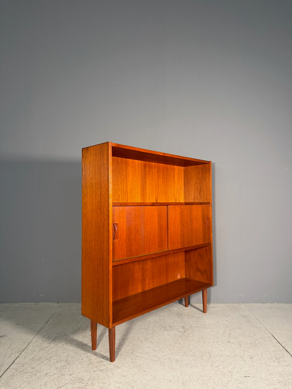 Libreria scandinava in teak