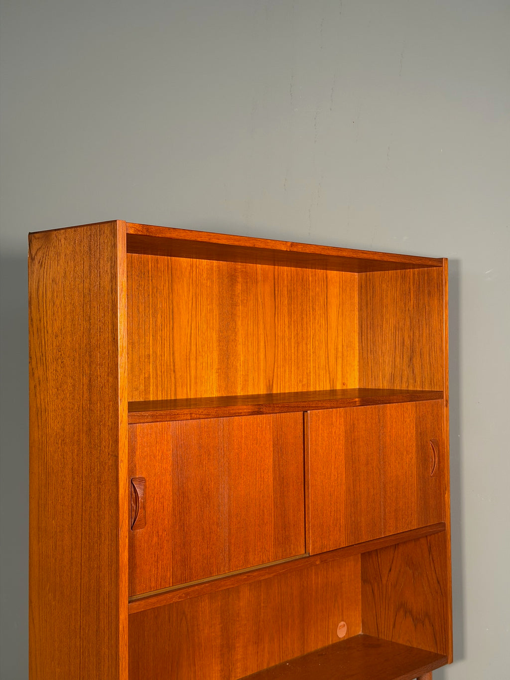 Libreria scandinava in teak