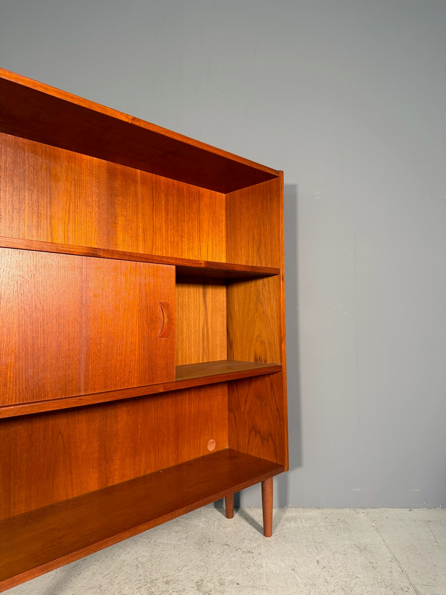Libreria scandinava in teak