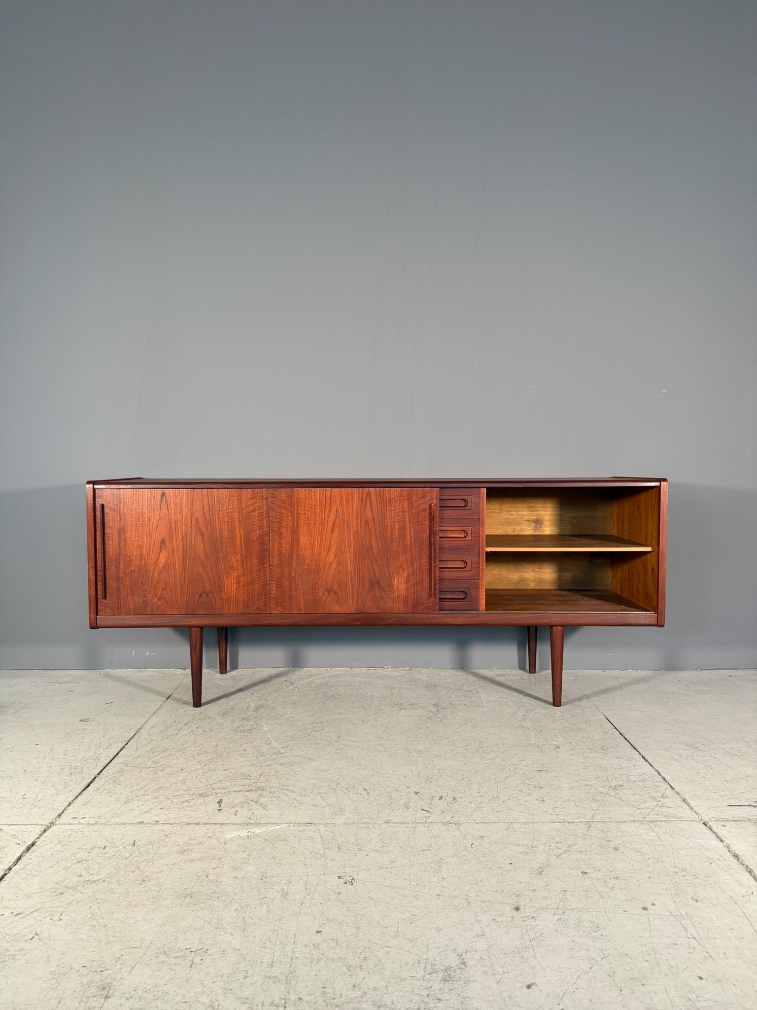 Sideboard in teak di Johannes Andersen