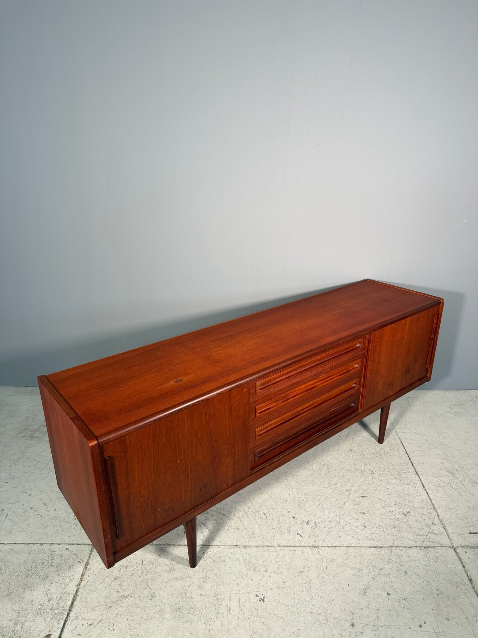 Sideboard in teak di Johannes Andersen