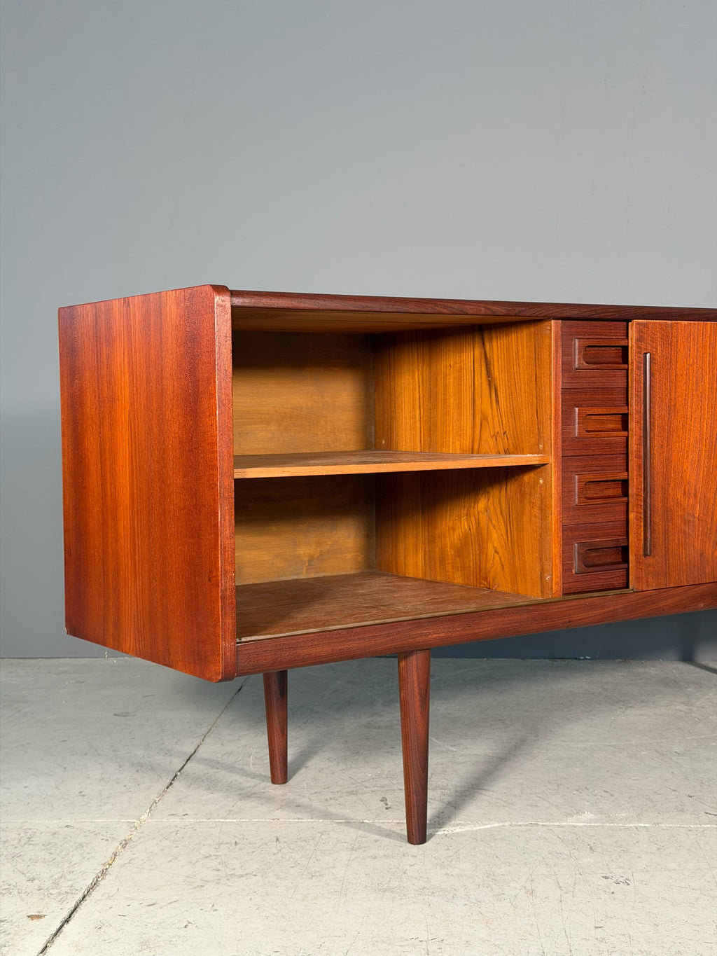 Sideboard in teak di Johannes Andersen