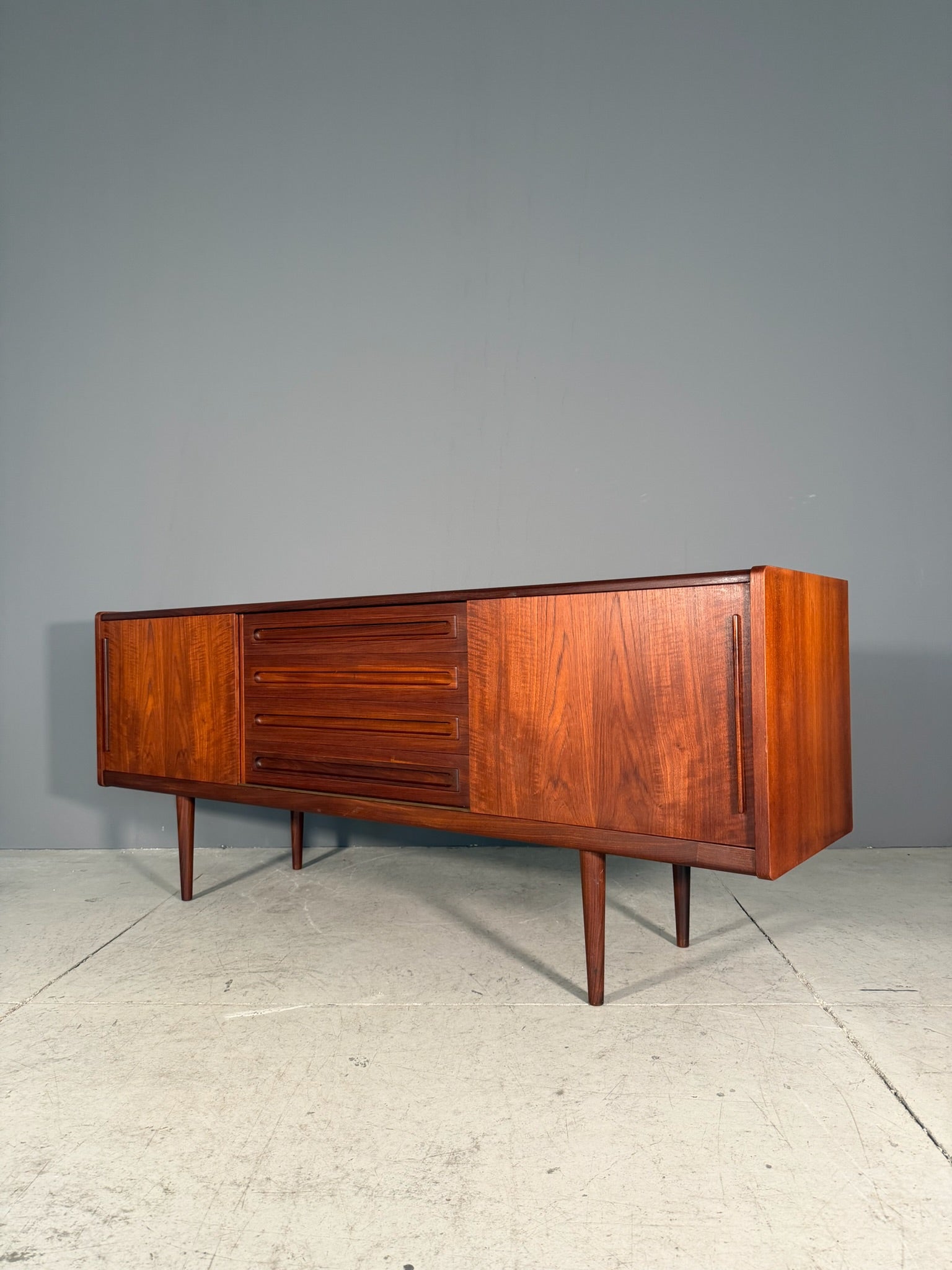 Sideboard in teak di Johannes Andersen