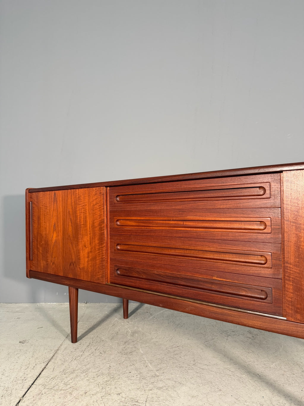 Sideboard in teak di Johannes Andersen