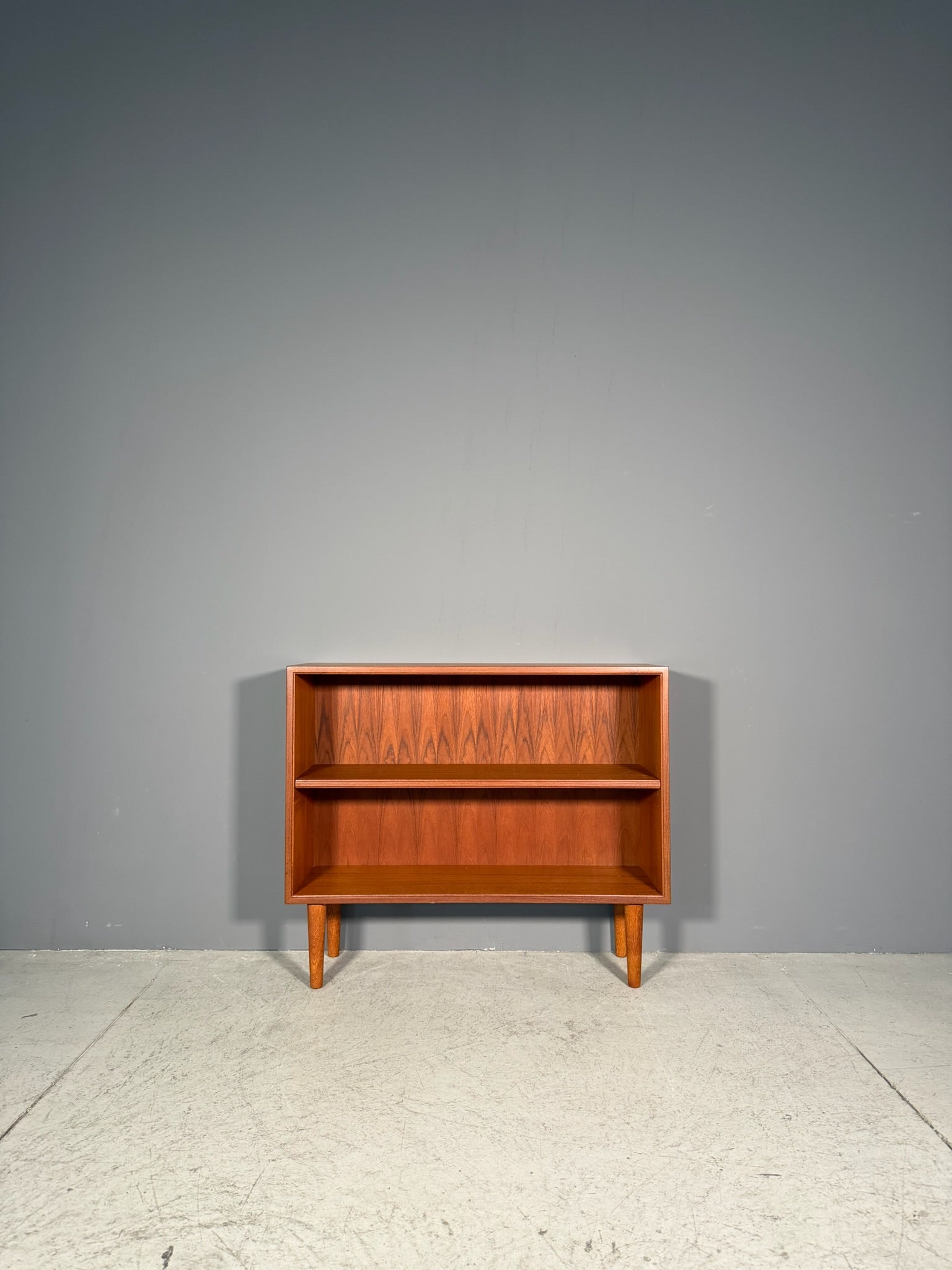 Mobiletto danese in teak