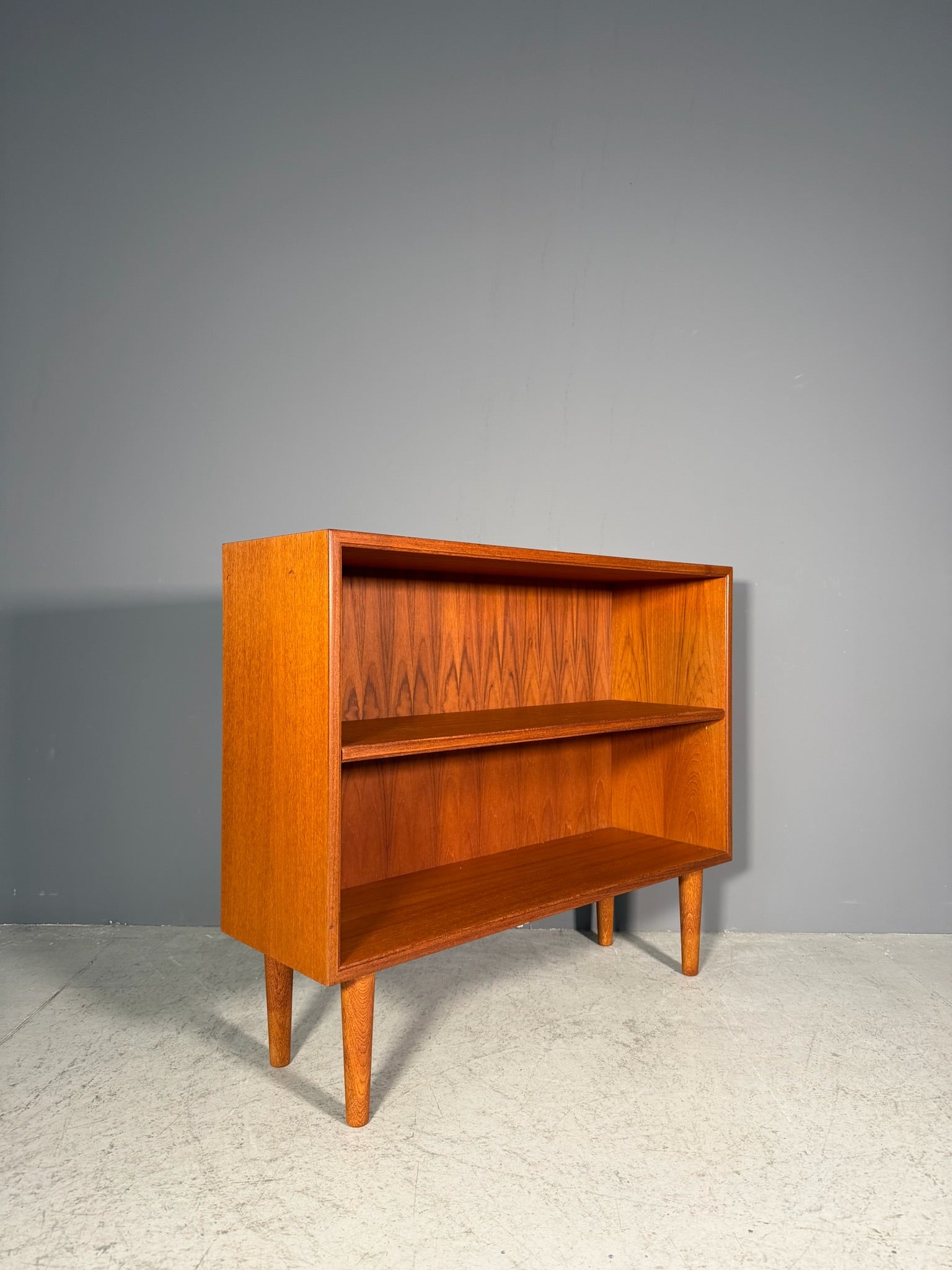 Mobiletto danese in teak