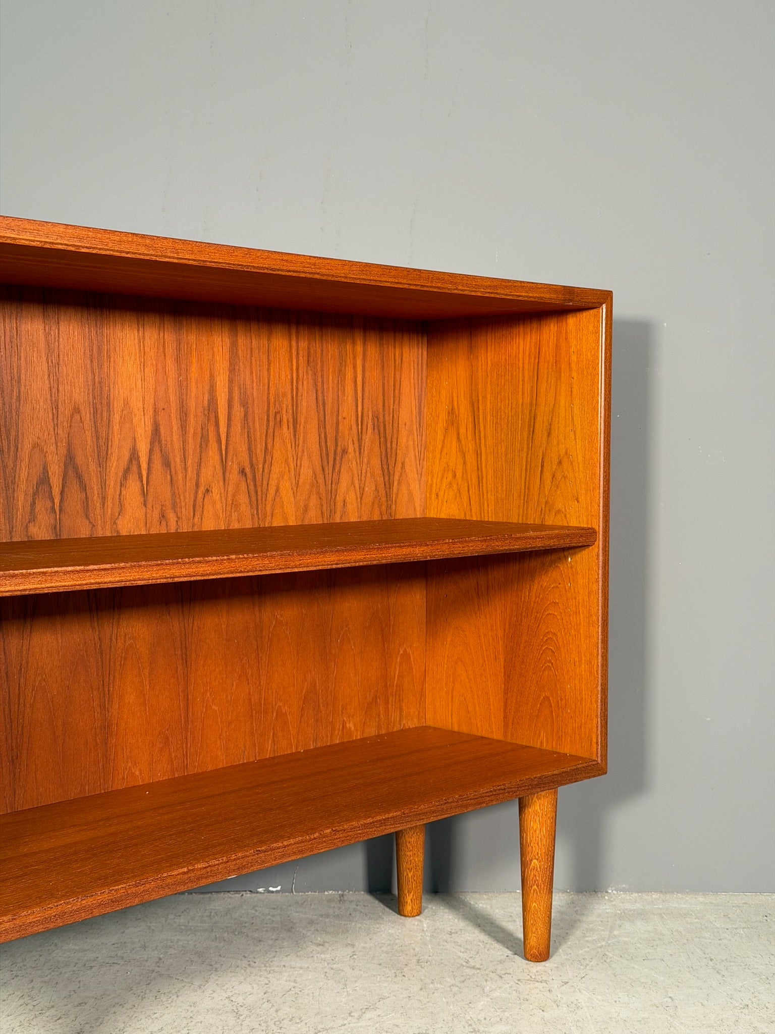 Mobiletto danese in teak