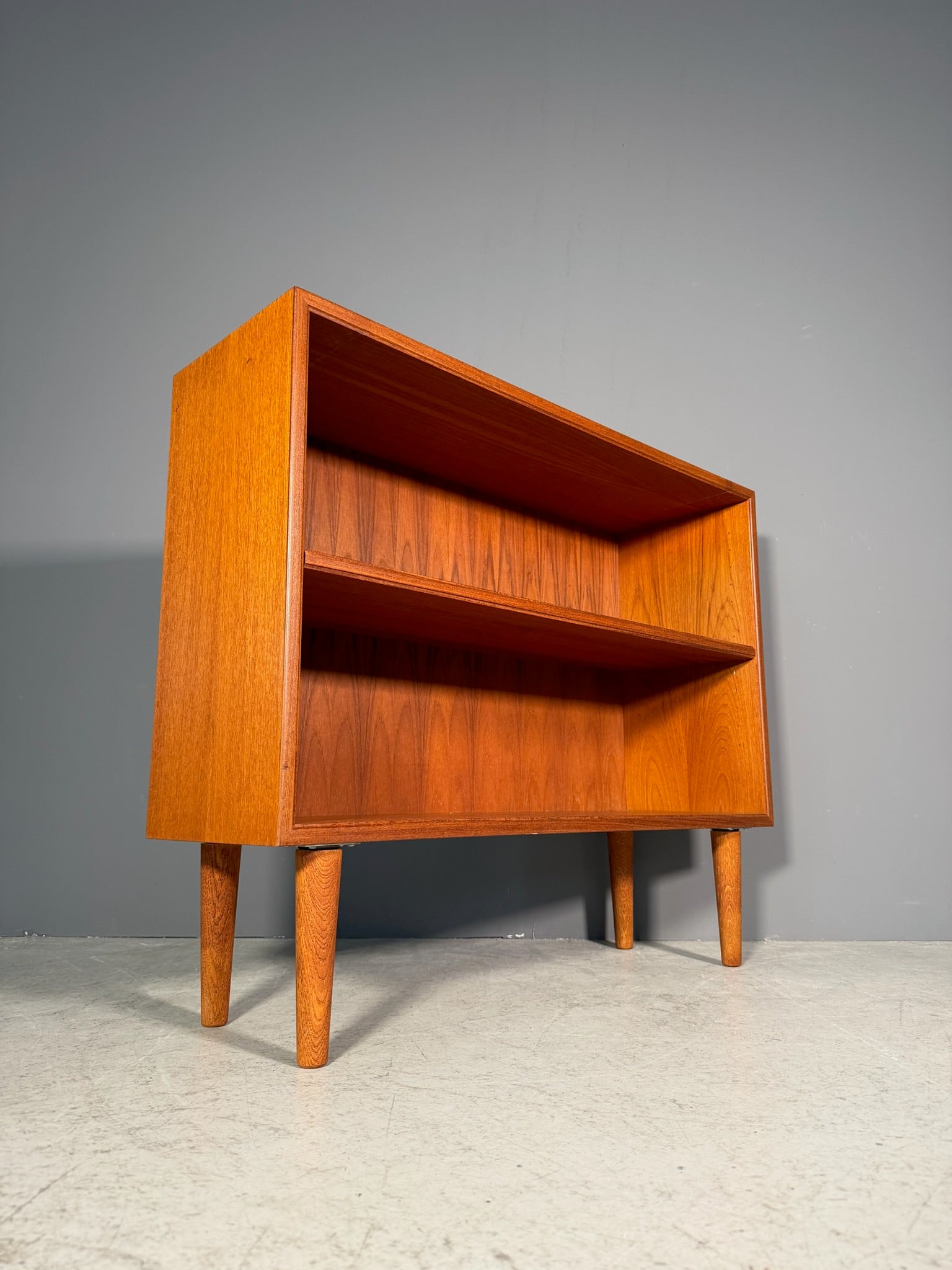 Mobiletto danese in teak