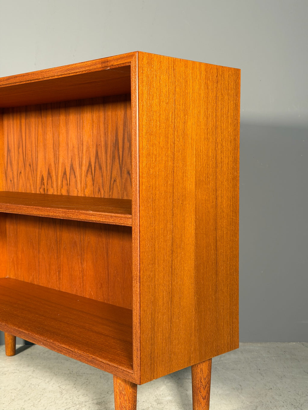 Mobiletto danese in teak
