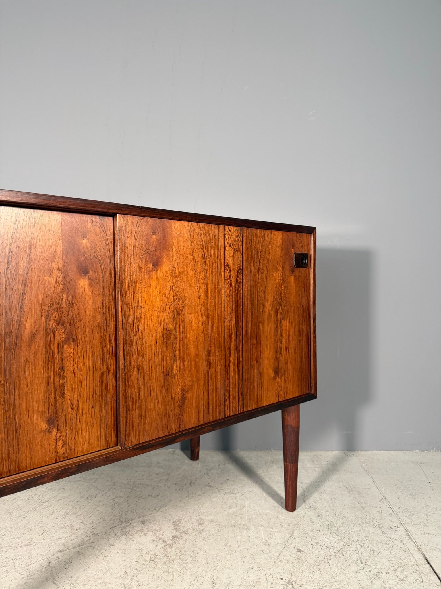 Sideboard danese in palissandro