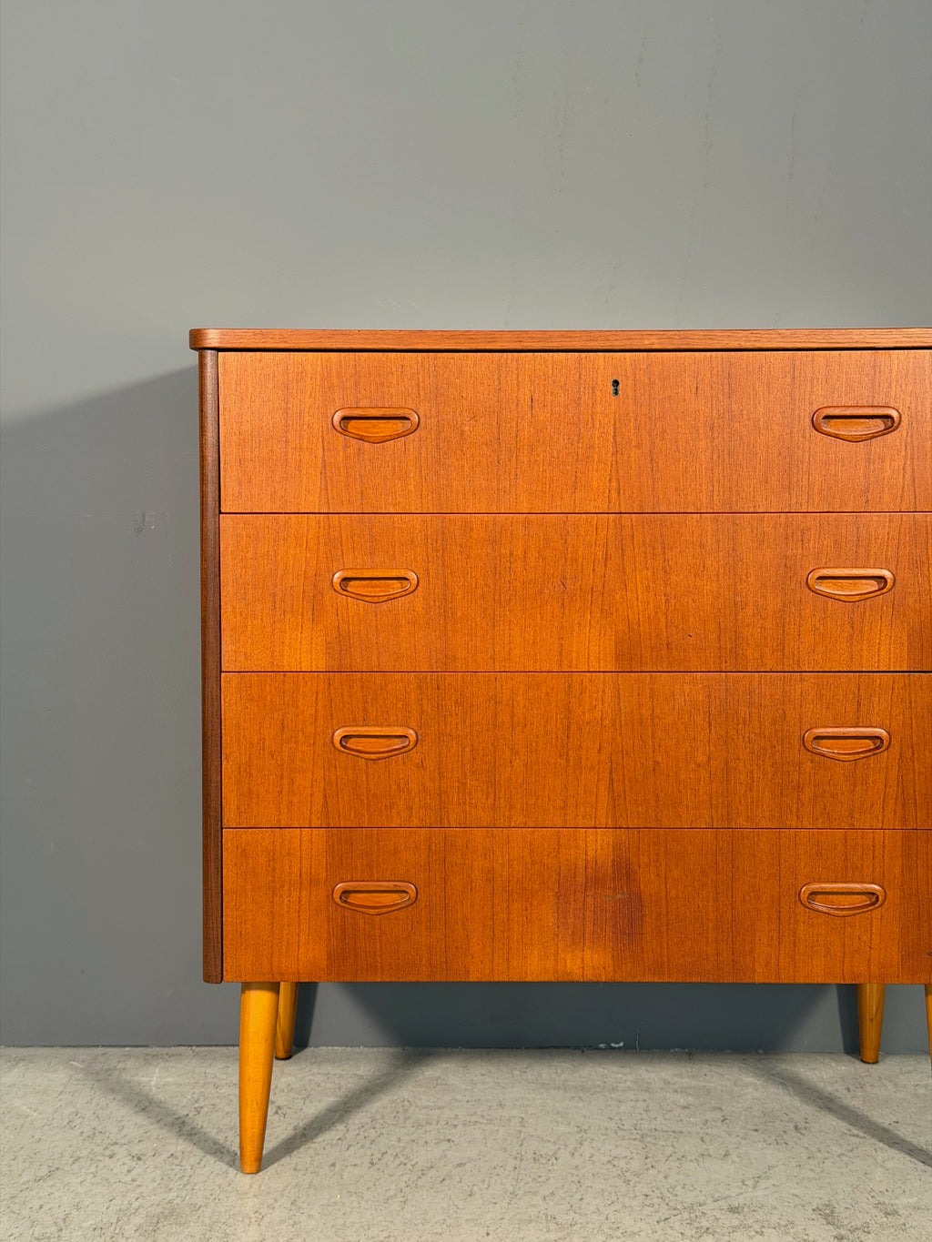 Cassettiera danese in teak