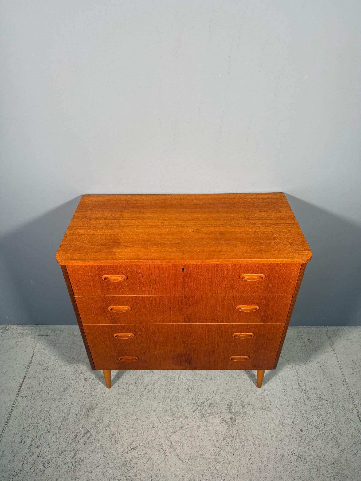 Cassettiera danese in teak