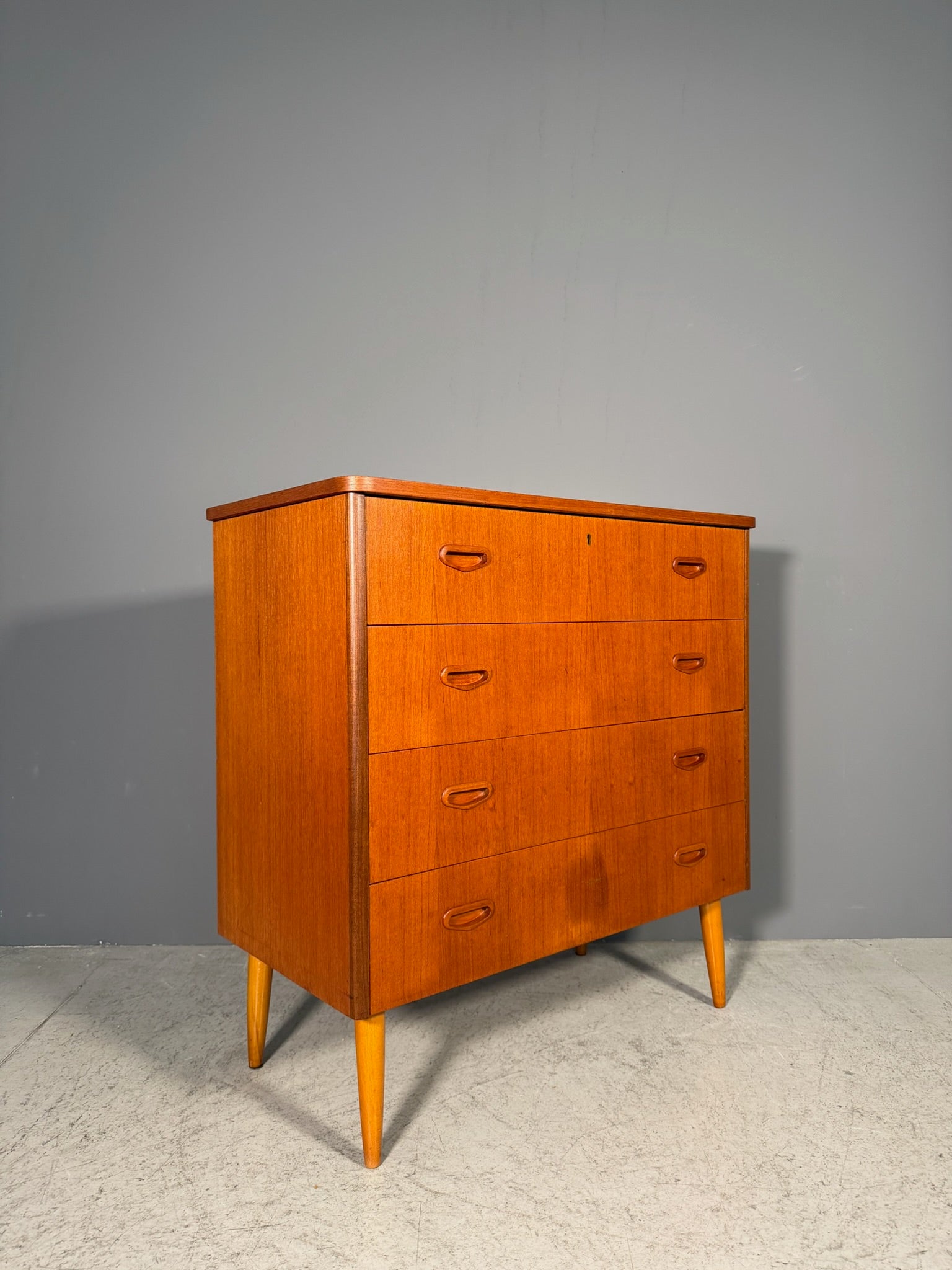 Cassettiera danese in teak