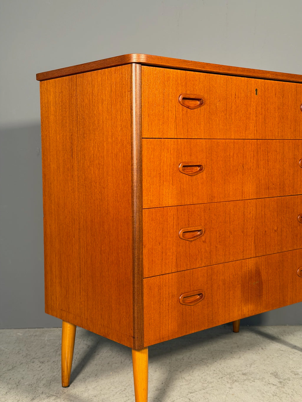 Cassettiera danese in teak