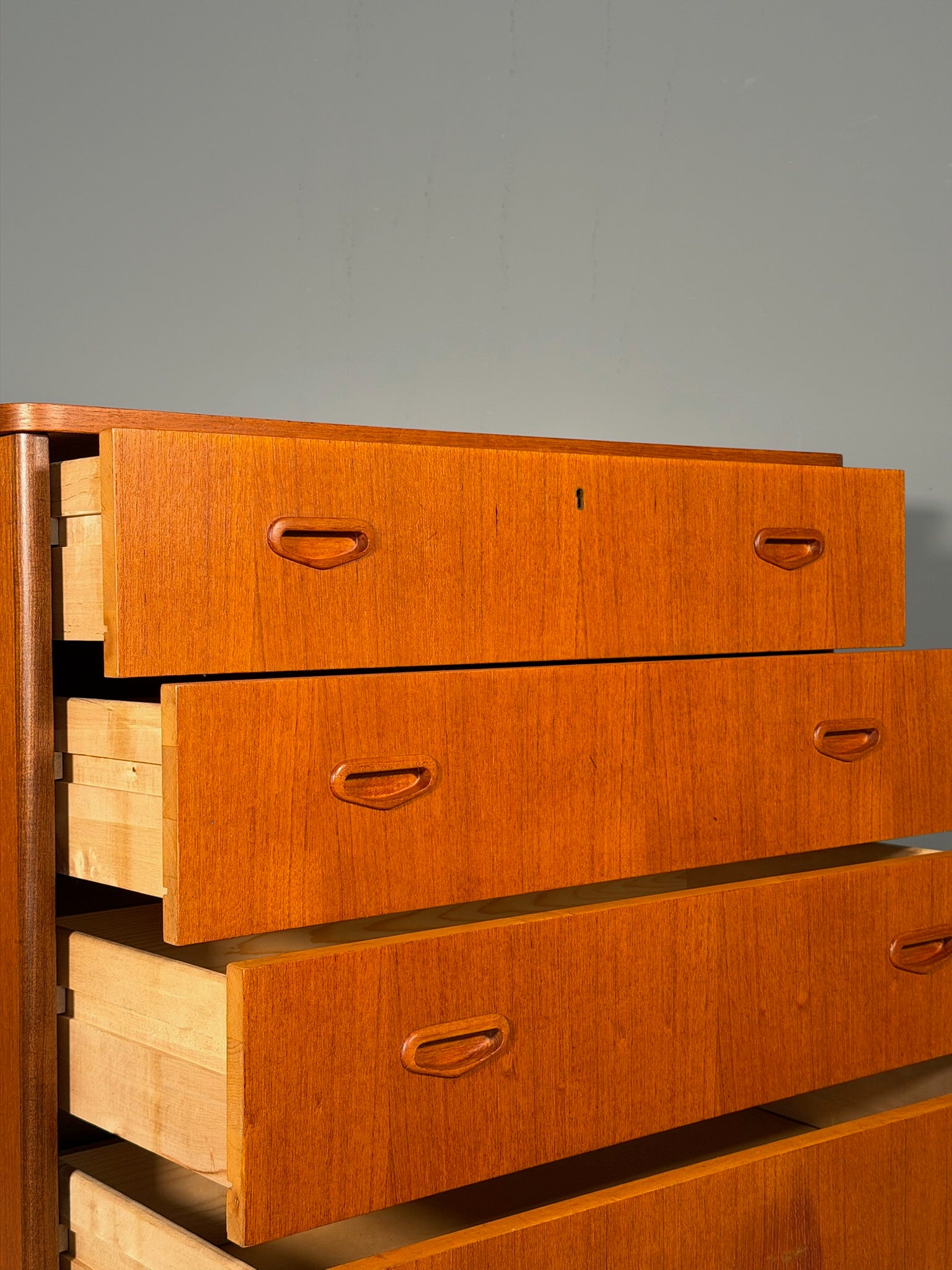 Cassettiera danese in teak