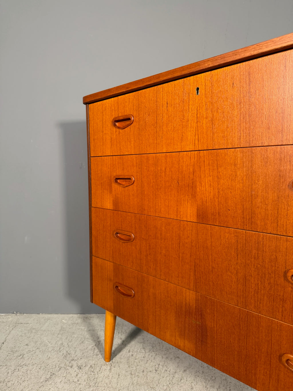 Cassettiera danese in teak