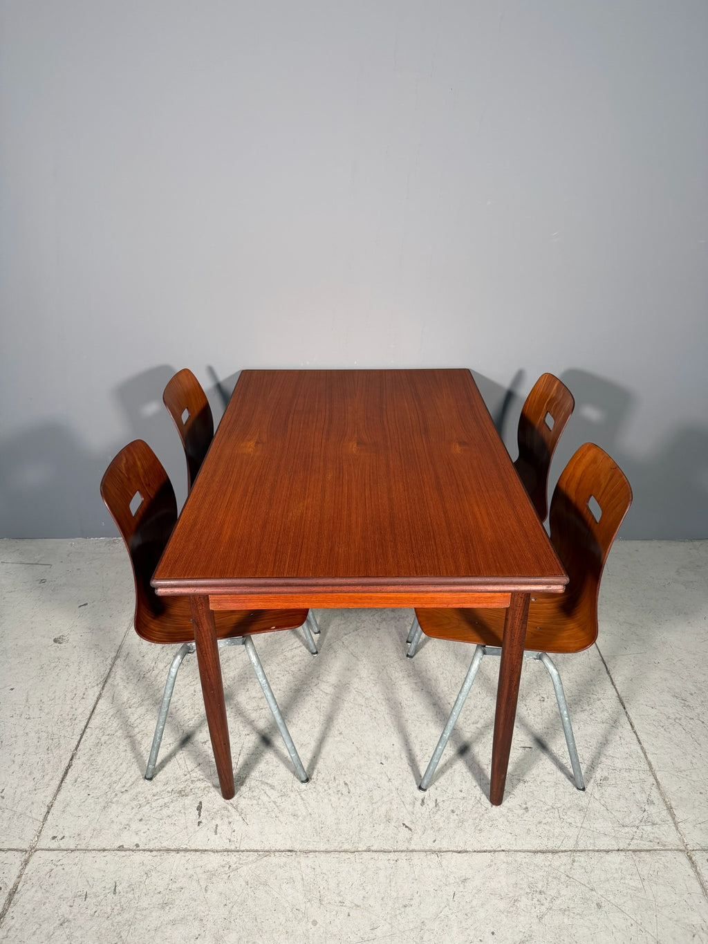 Tavolo danese in teak