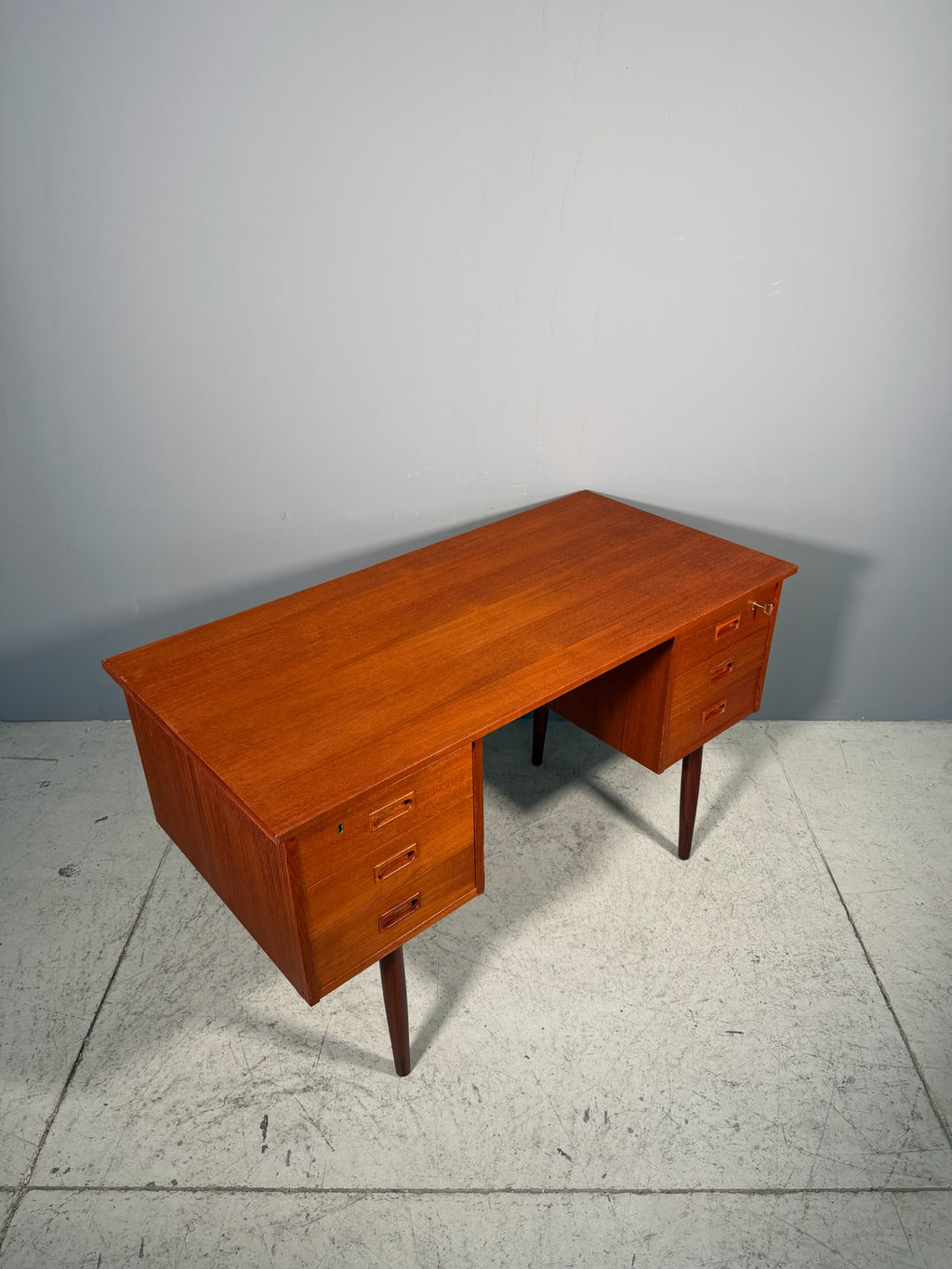 Scrivania danese in teak