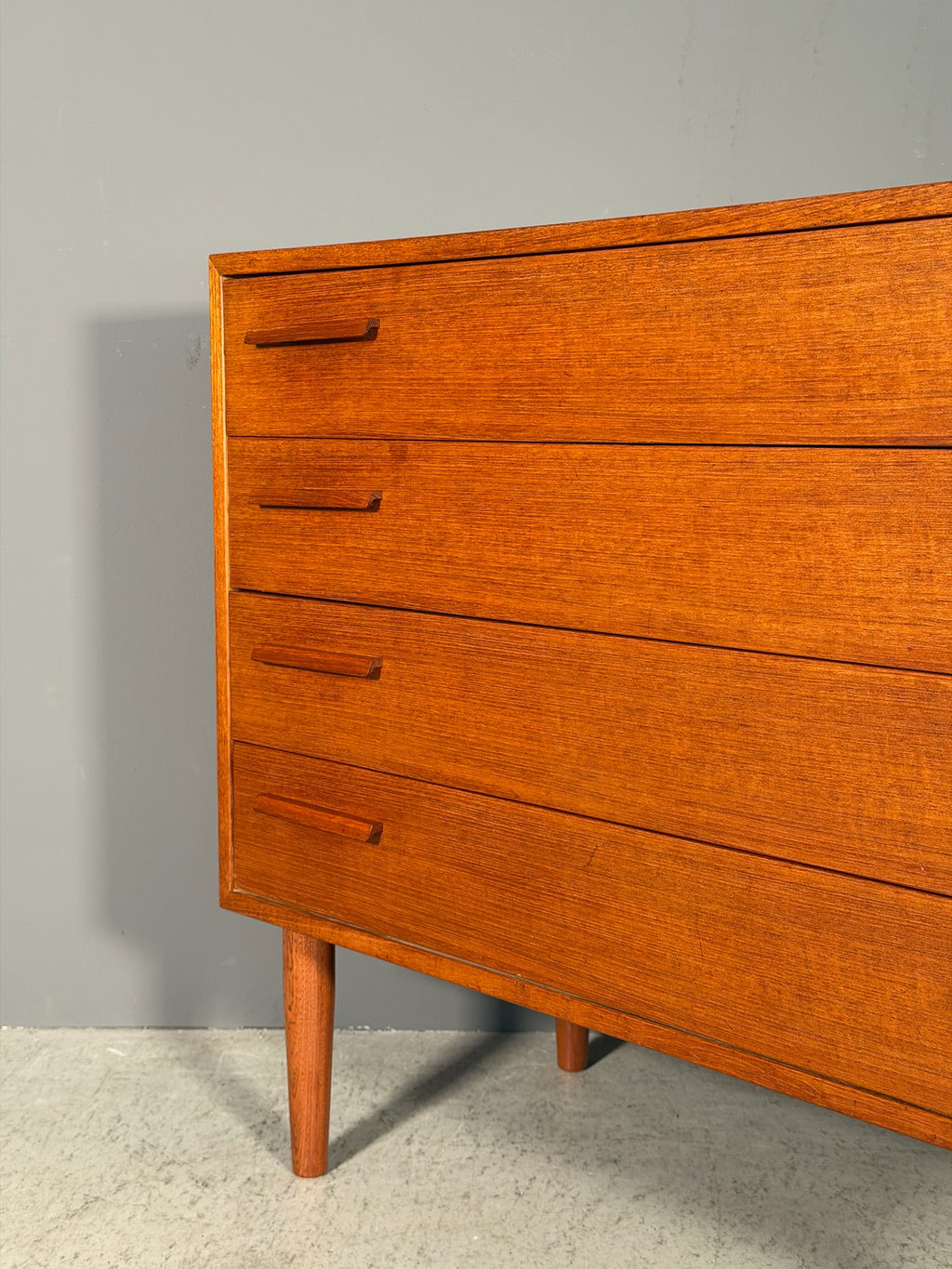 Cassettiera scandinava in teak