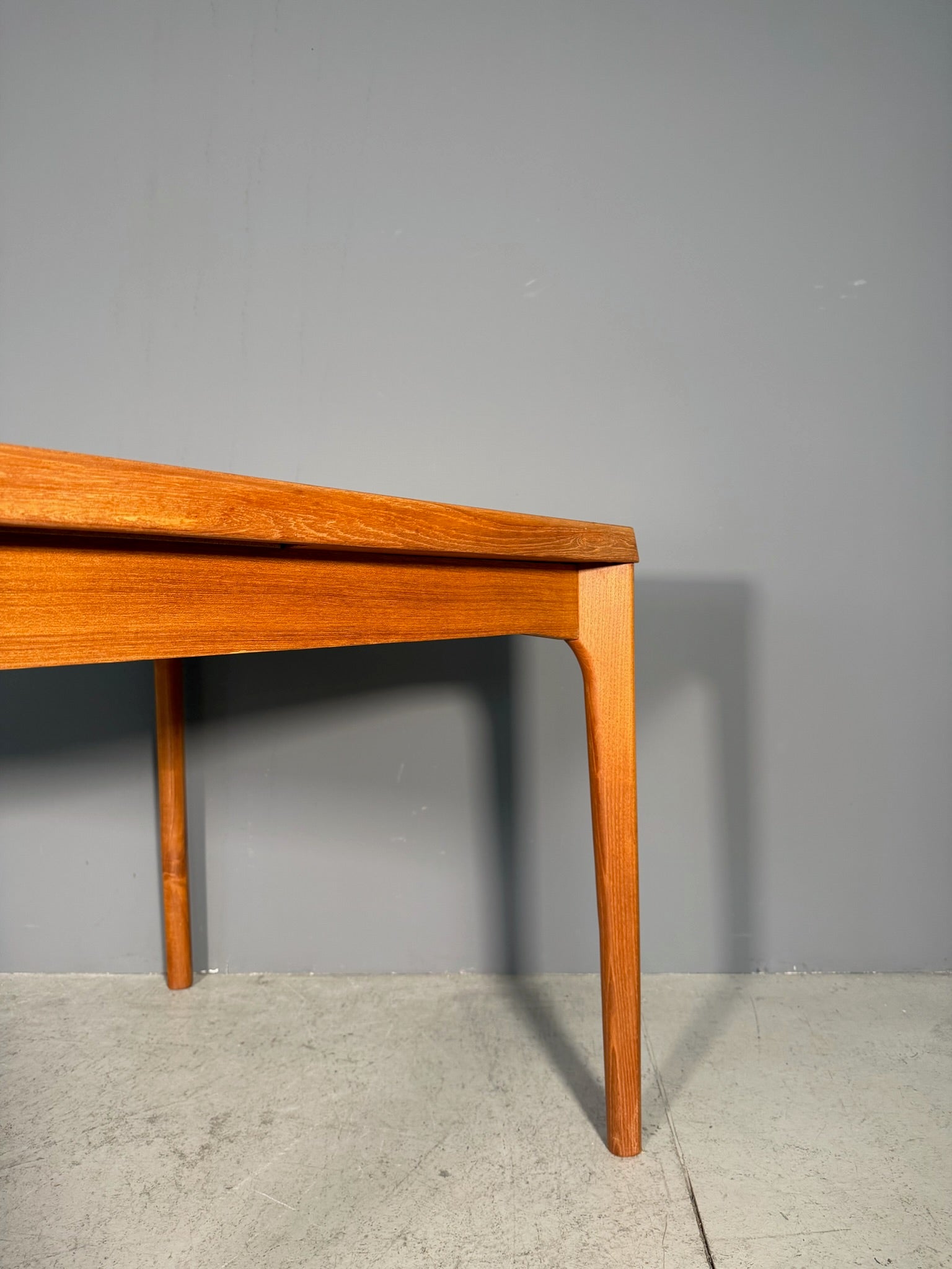 Tavolo in teak di Henning Kjaernulf