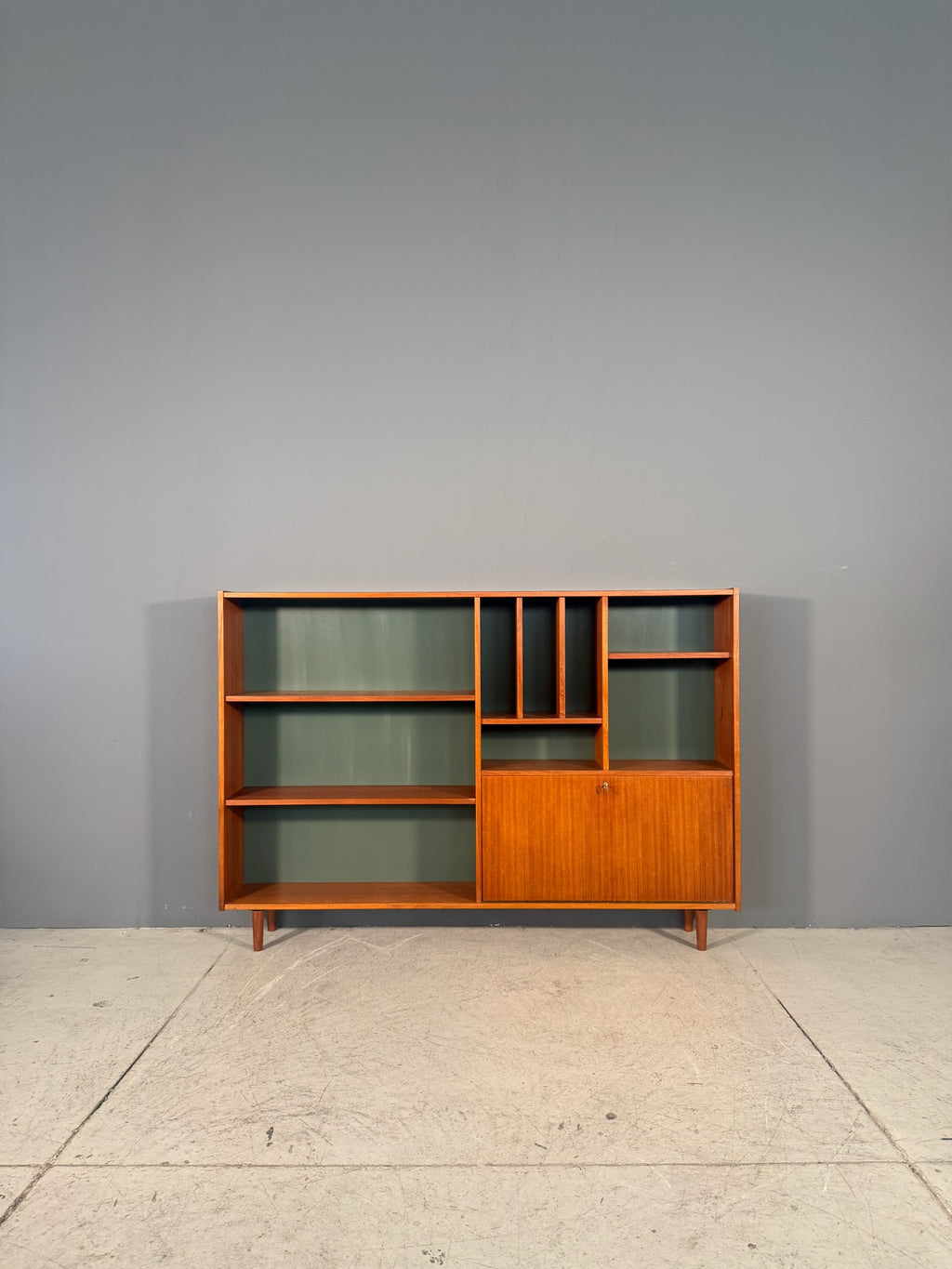 Libreria vintage in teak