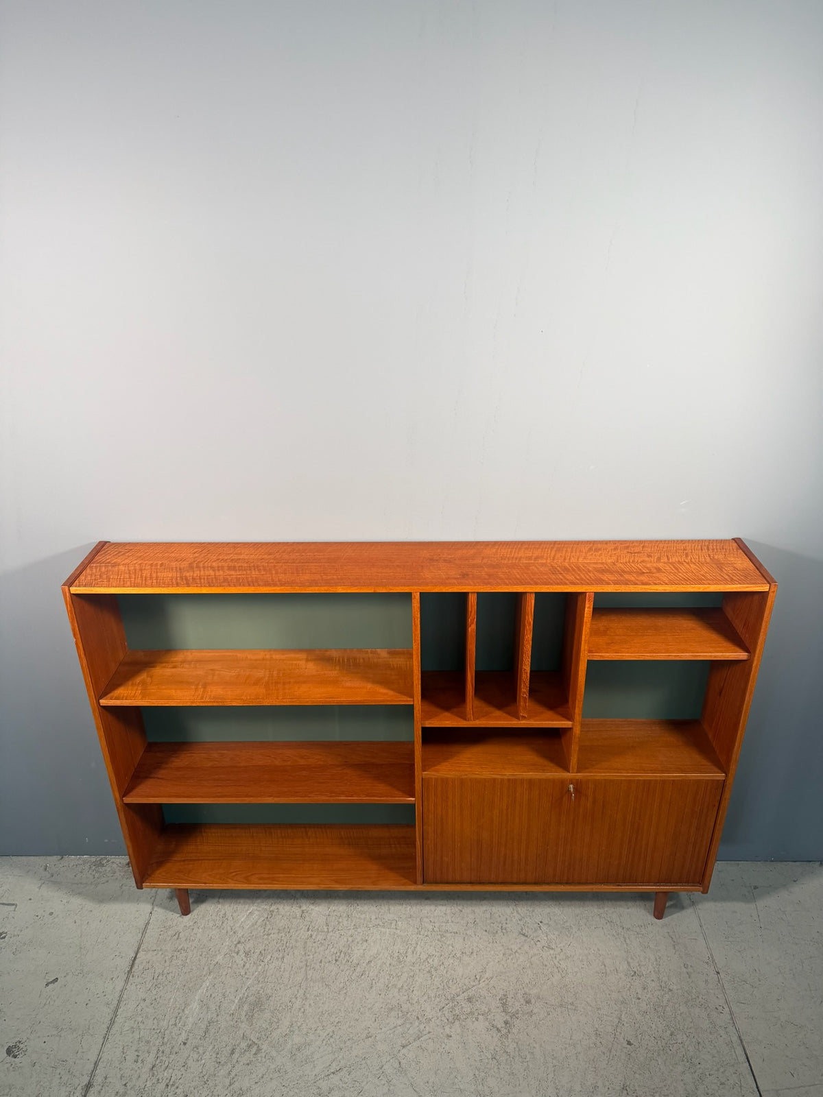 Libreria vintage in teak