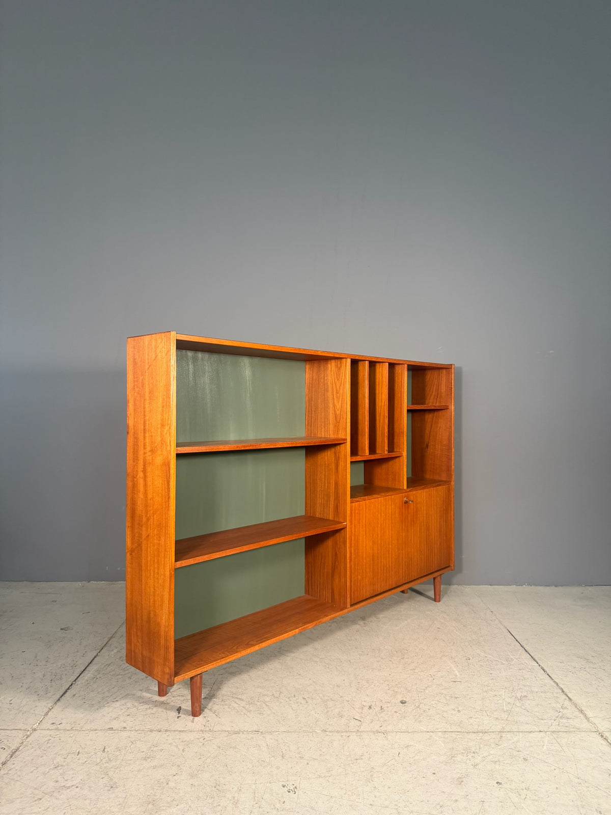 Libreria vintage in teak