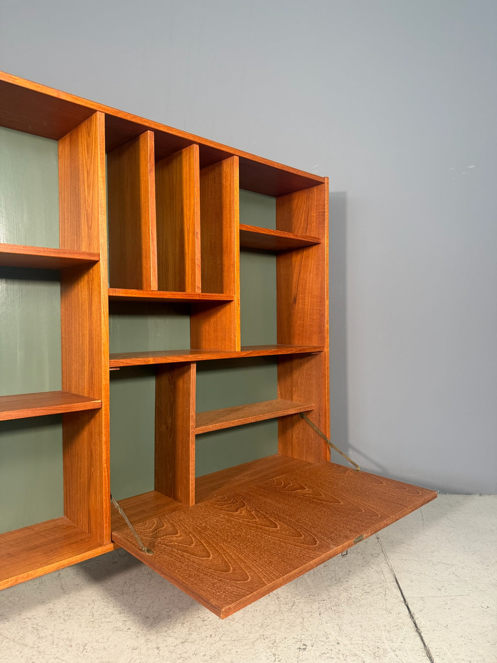 Libreria vintage in teak