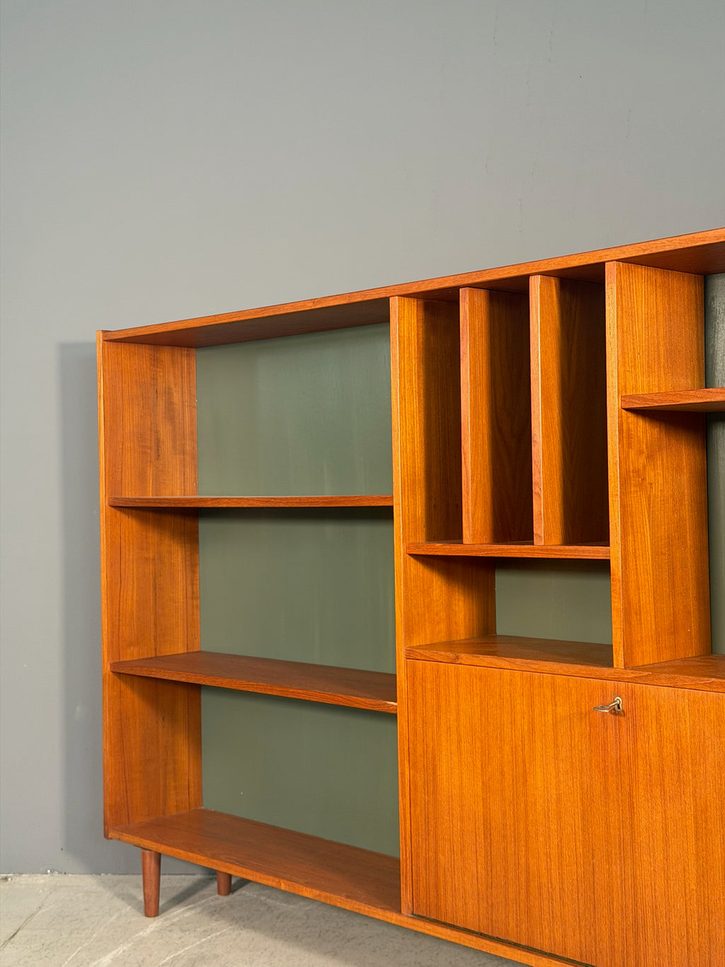 Libreria vintage in teak